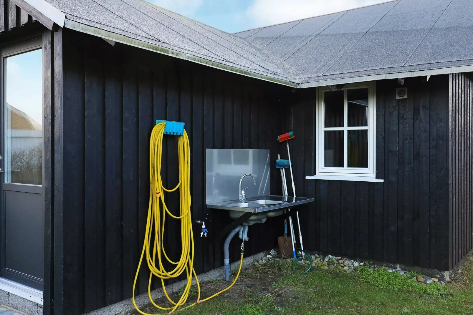 Fijn vakantiehuis in Ringkøbing met een bubbelbad-Uitzicht