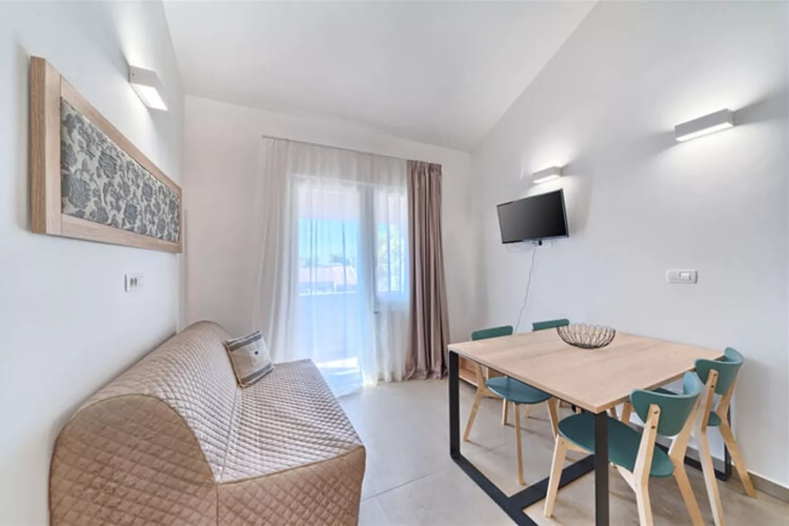 Apartments Medena Trogir - Seget Donji - B 4plus1 Superior Seaside-Woonkamer