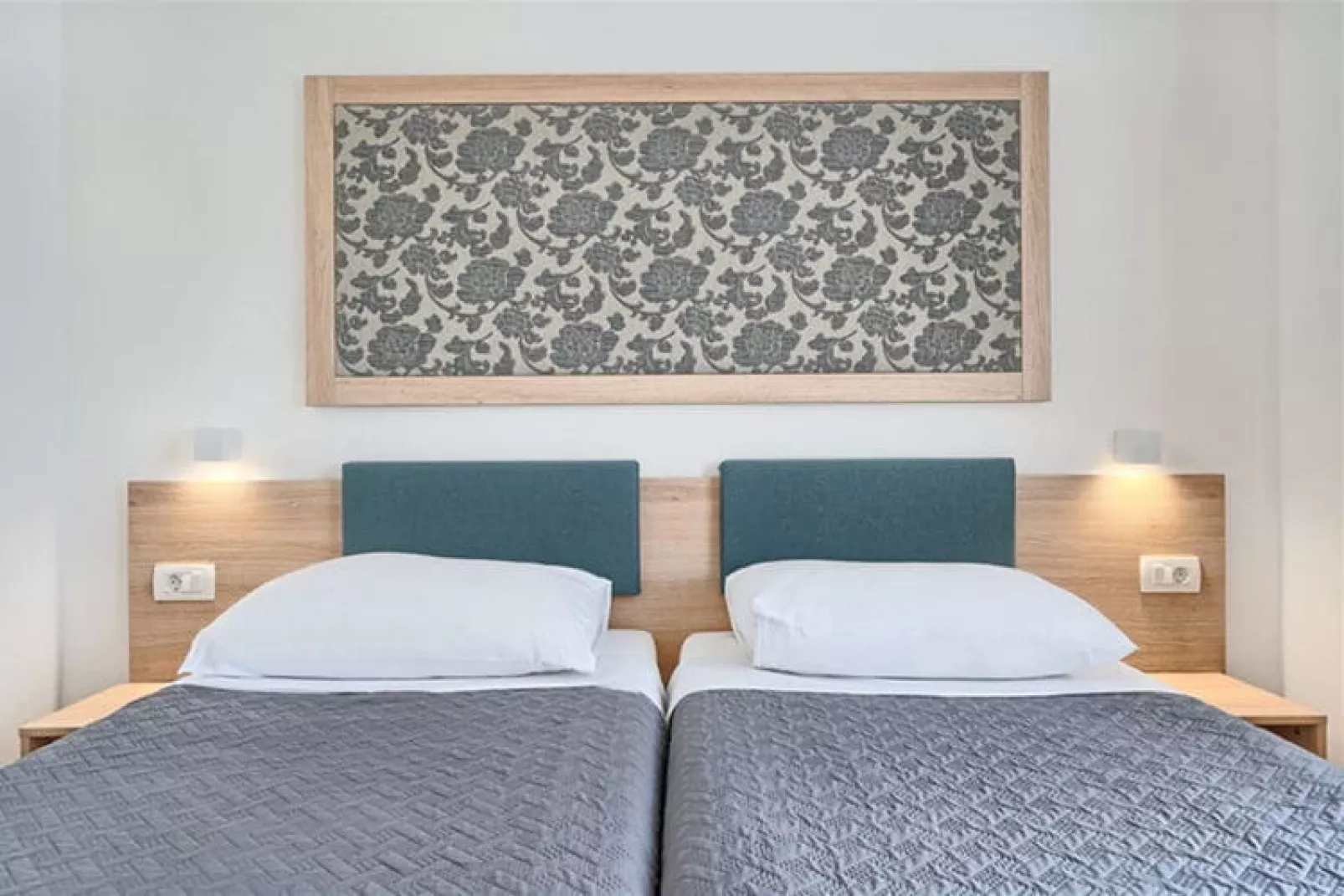Apartments Medena Trogir - Seget Donji - B 4plus1 Superior Seaside-Slaapkamer