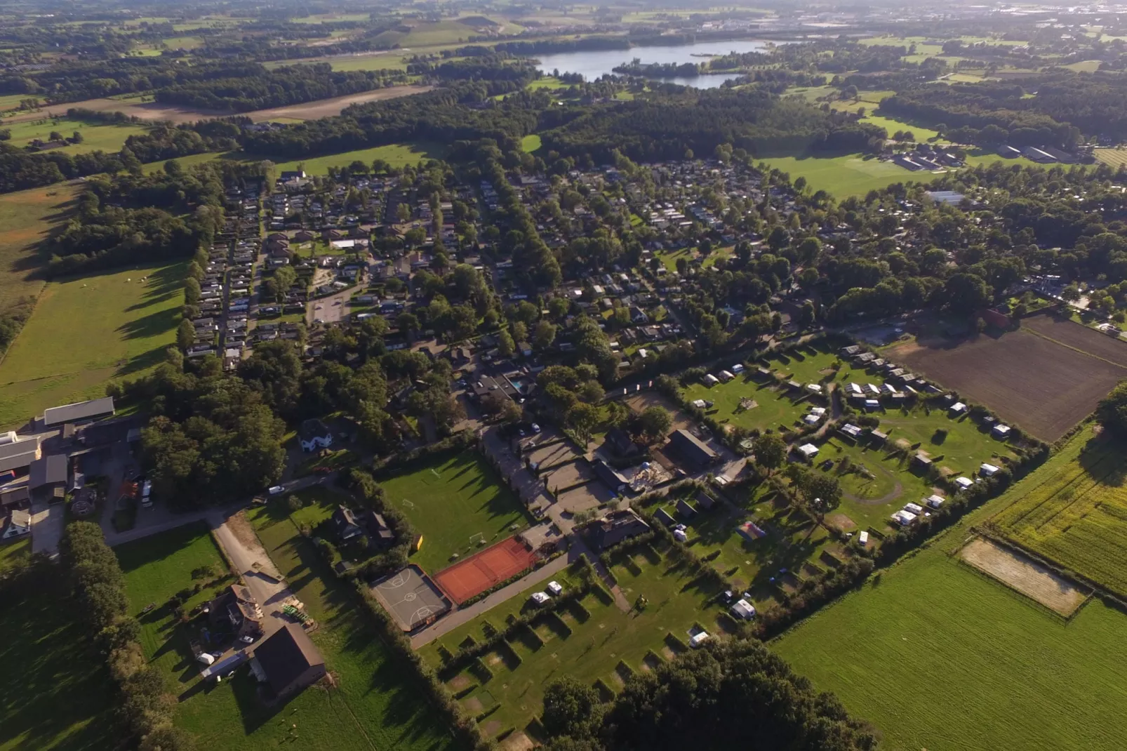 Recreatiepark de Boshoek 9-Buitenkant zomer