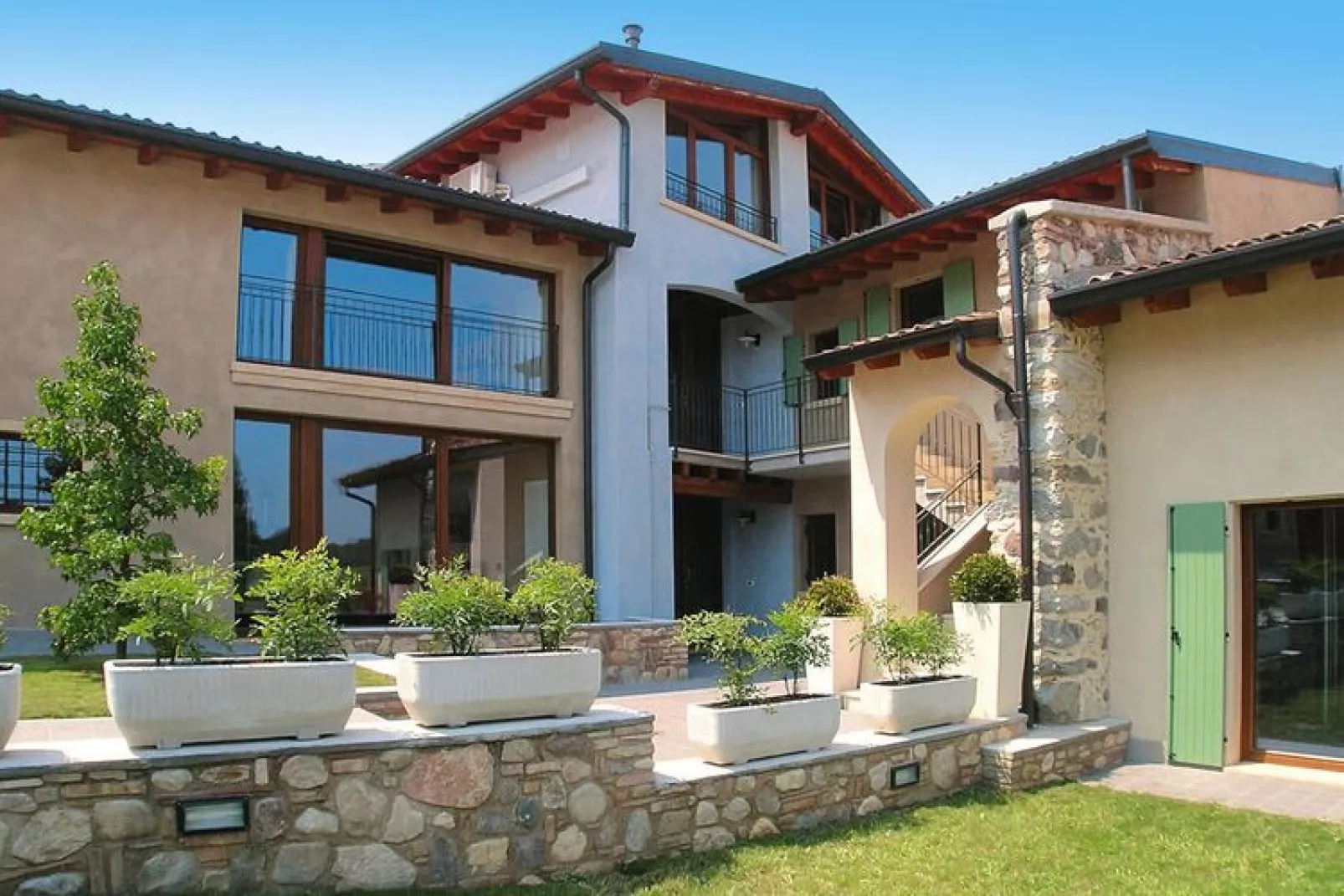 Residence La Casa del Nonno, Monzambano-trilo 6 pax-Buitenkant zomer