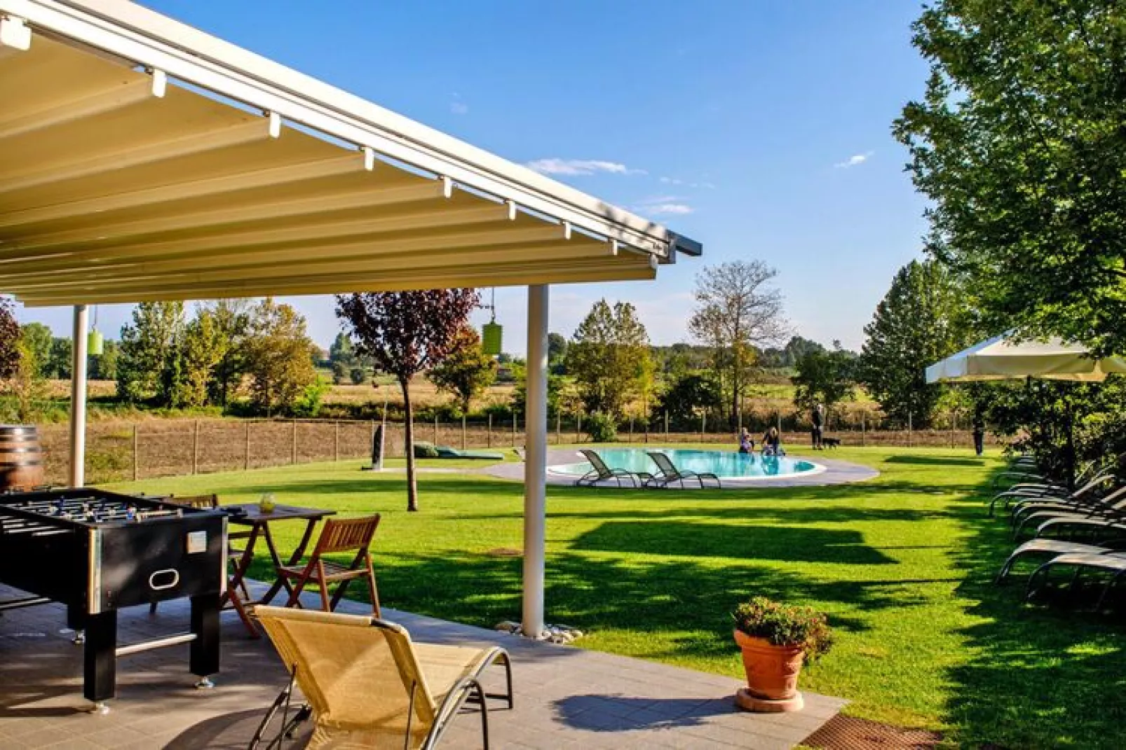 Residence La Casa del Nonno, Monzambano-trilo 6 pax-Tuinen zomer