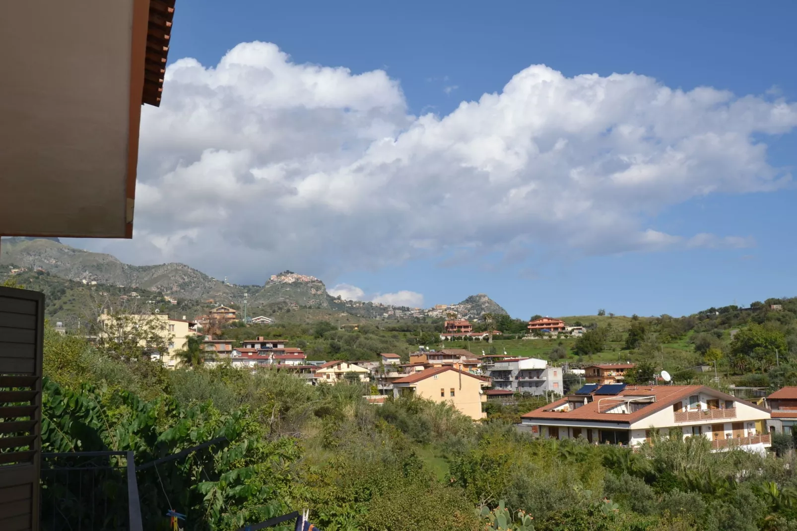 Casa con Terrazza-Uitzicht zomer