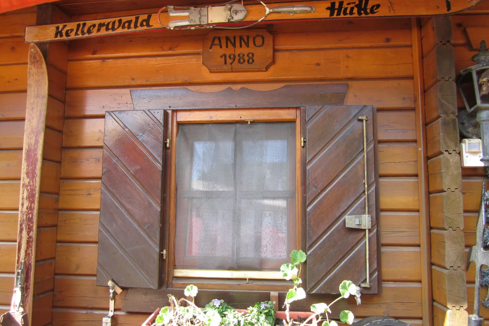 Kellerwald Hütte-Hal-ontvangst