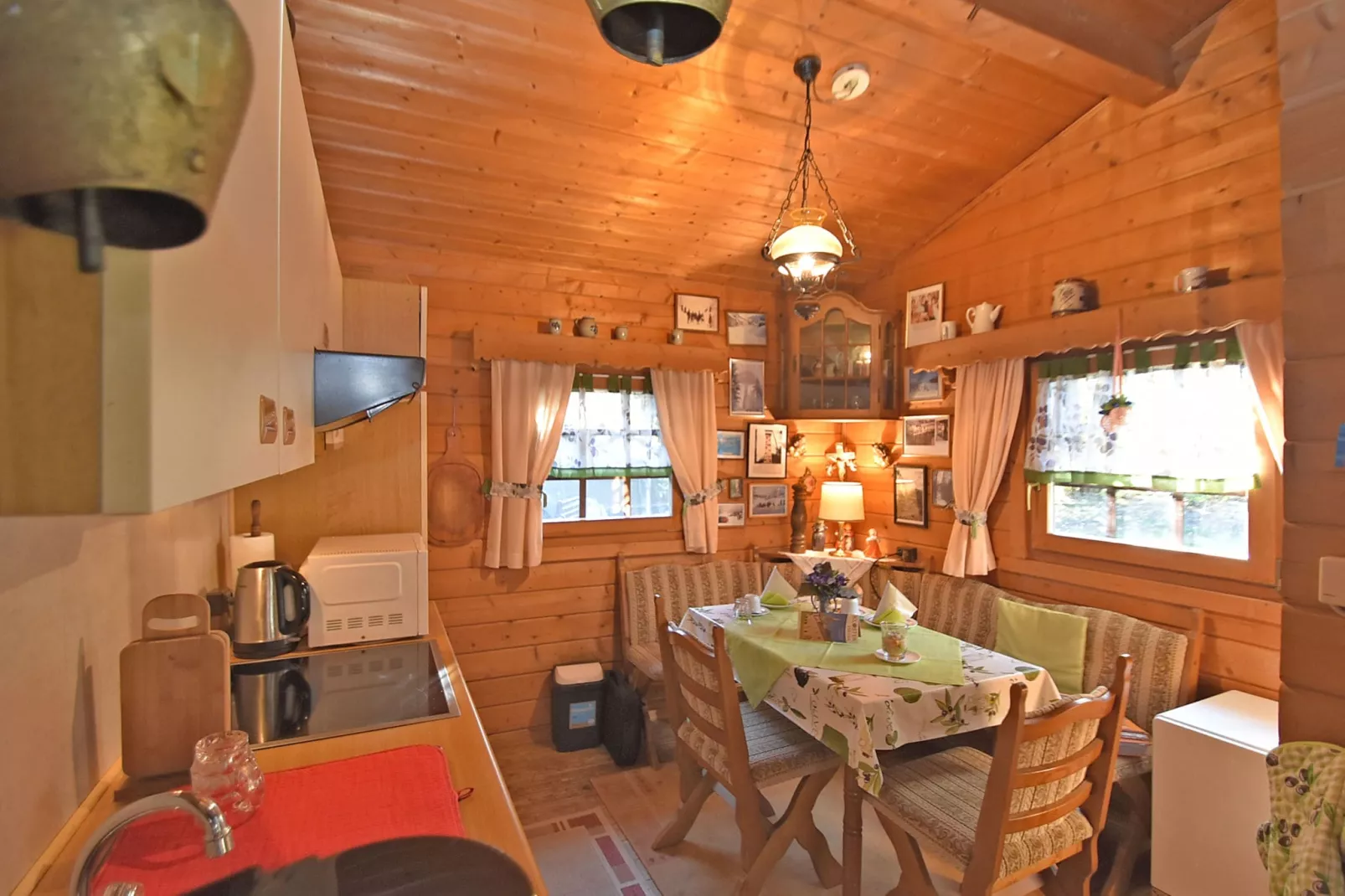 Kellerwald Hütte-Keuken