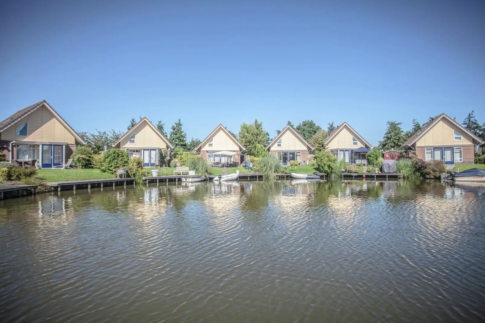 Resort Ijsselmeer 2-Buitenkant zomer