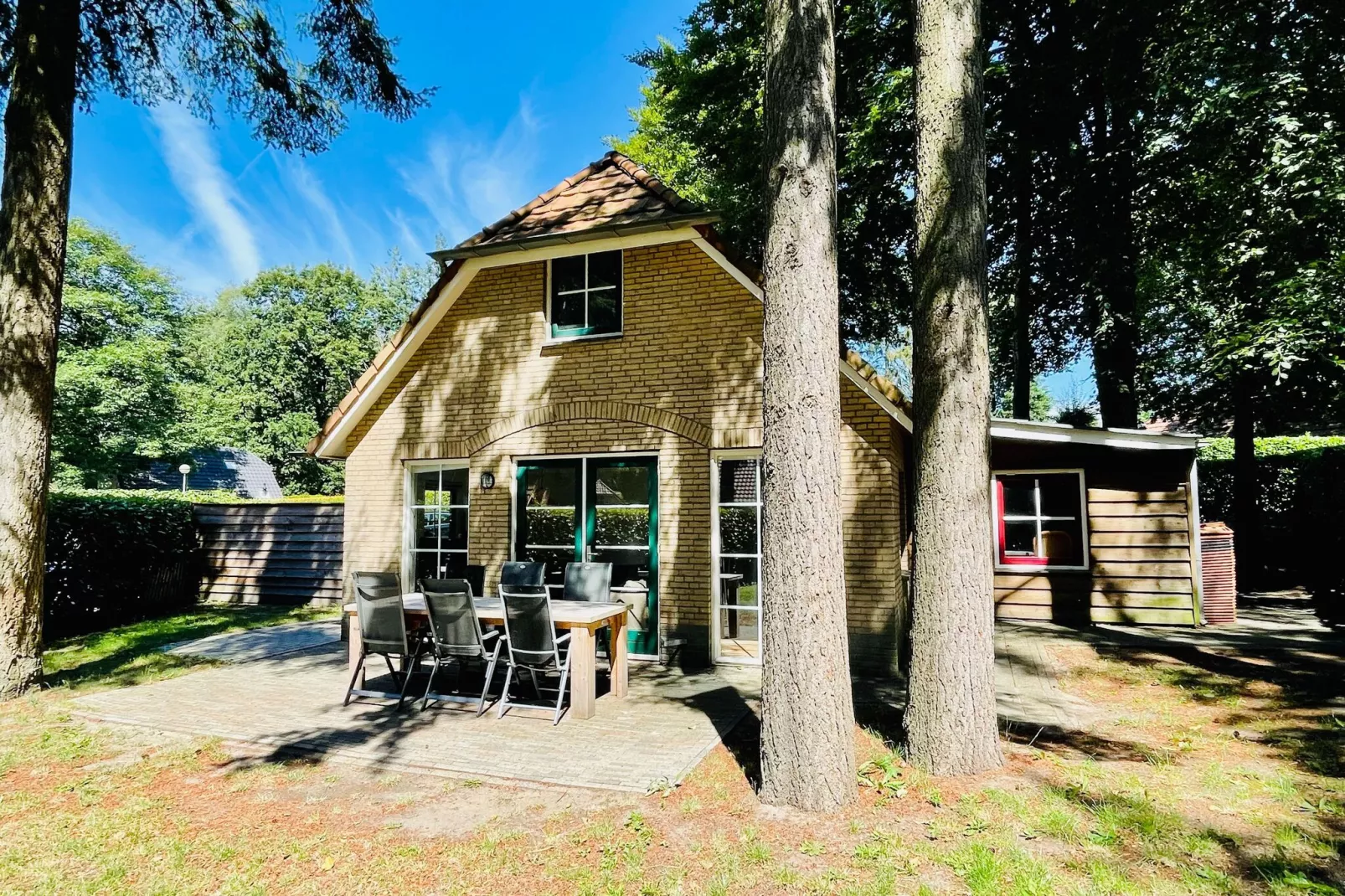 Genieten in Lunteren-Buitenkant zomer