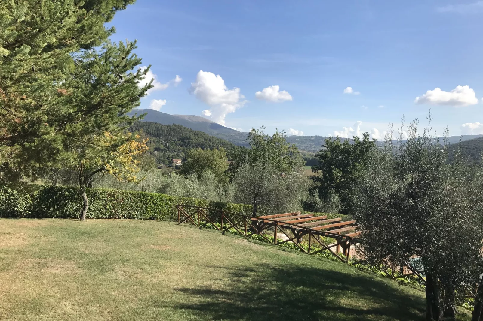 Borgo Sanvico Capanna-Tuinen zomer