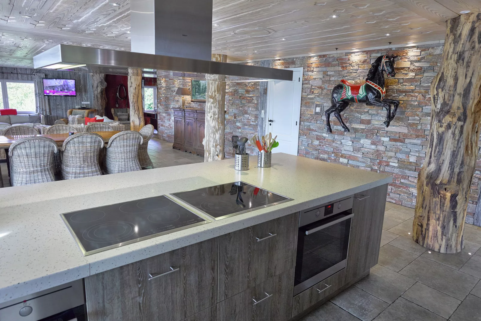 The Wood-Stone Cottage-Keuken