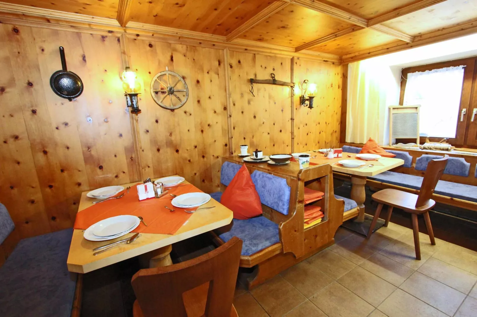 Chalet Huben S-Woonkamer