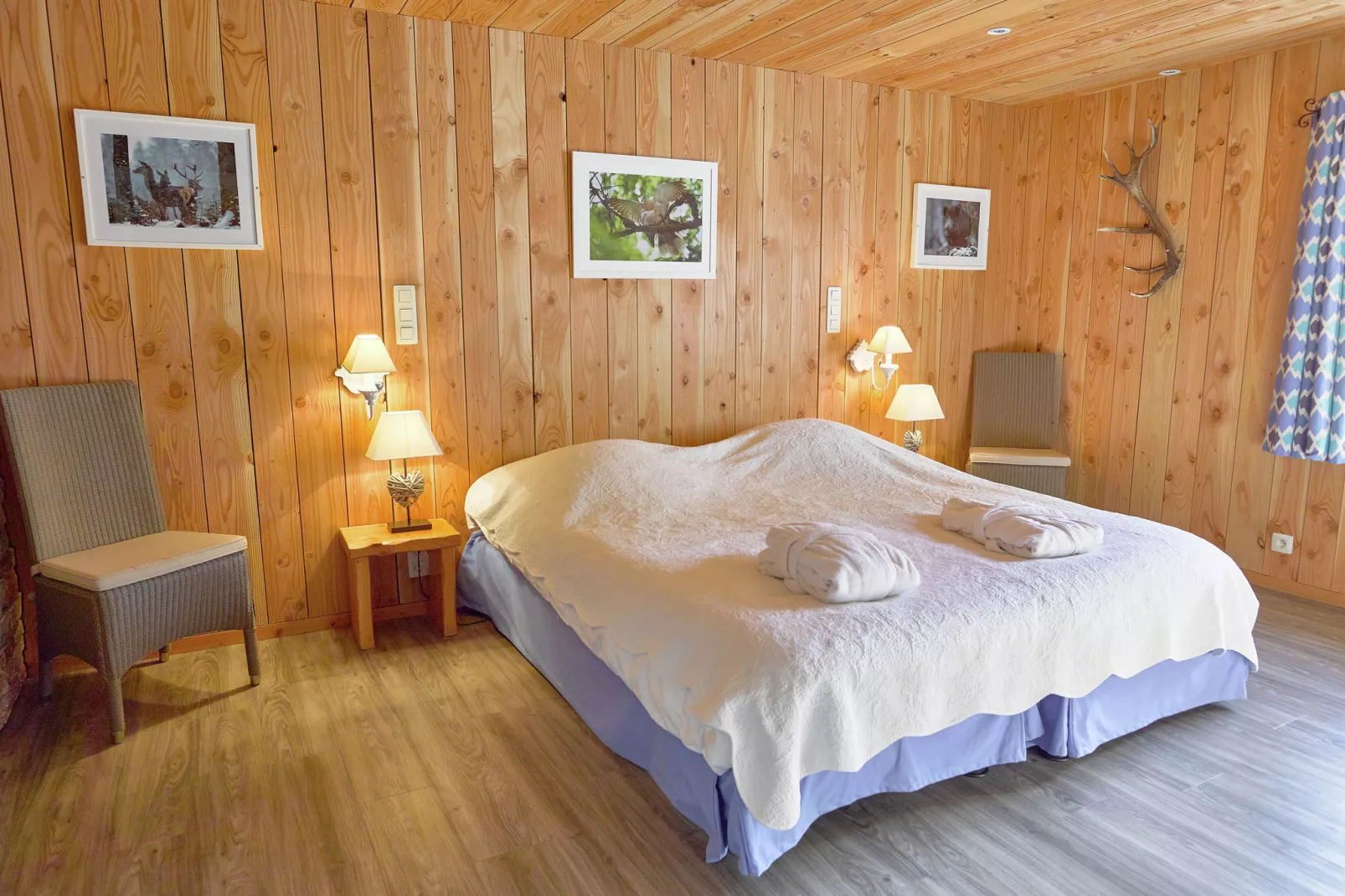 The Wood-Stone Cottage-Slaapkamer