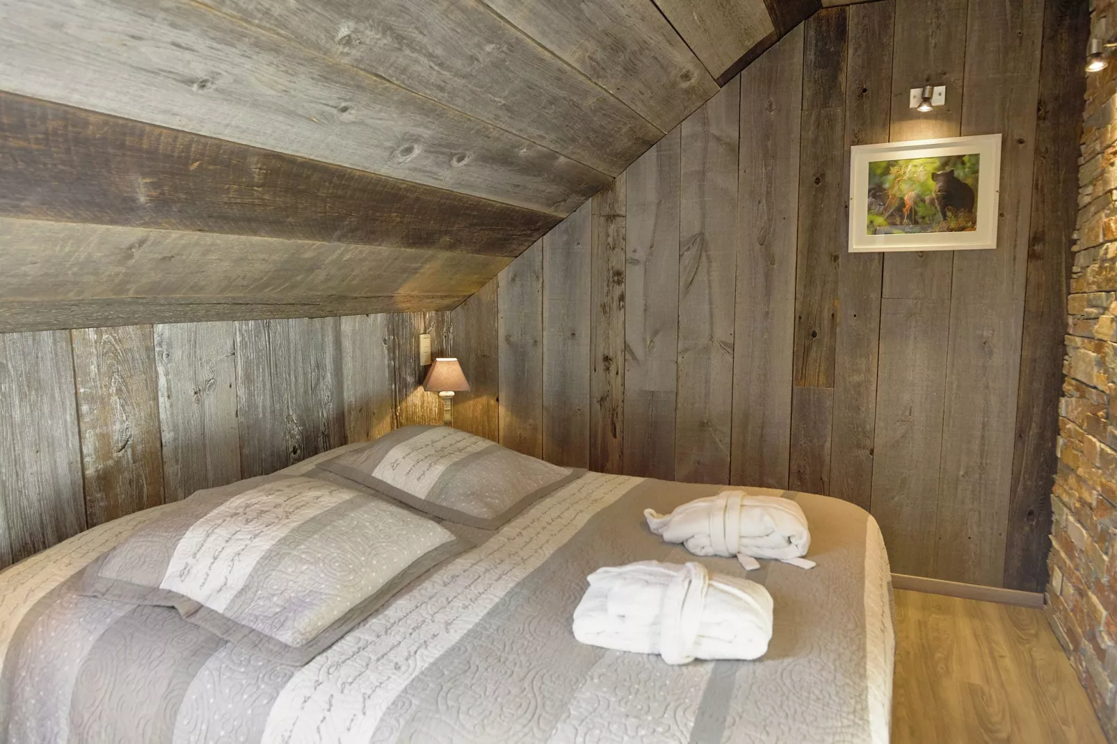 The Wood-Stone Cottage-Slaapkamer
