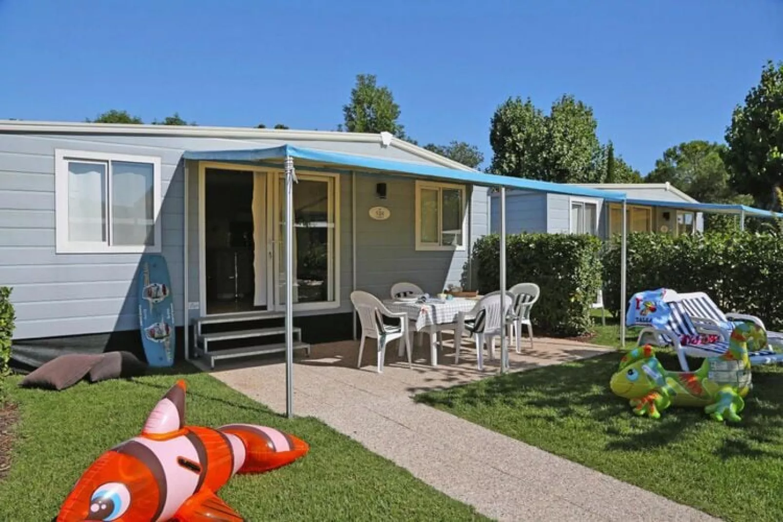 Mobile Homes San Francesco, Desenzano-Garda Suite DL-Buitenkant zomer