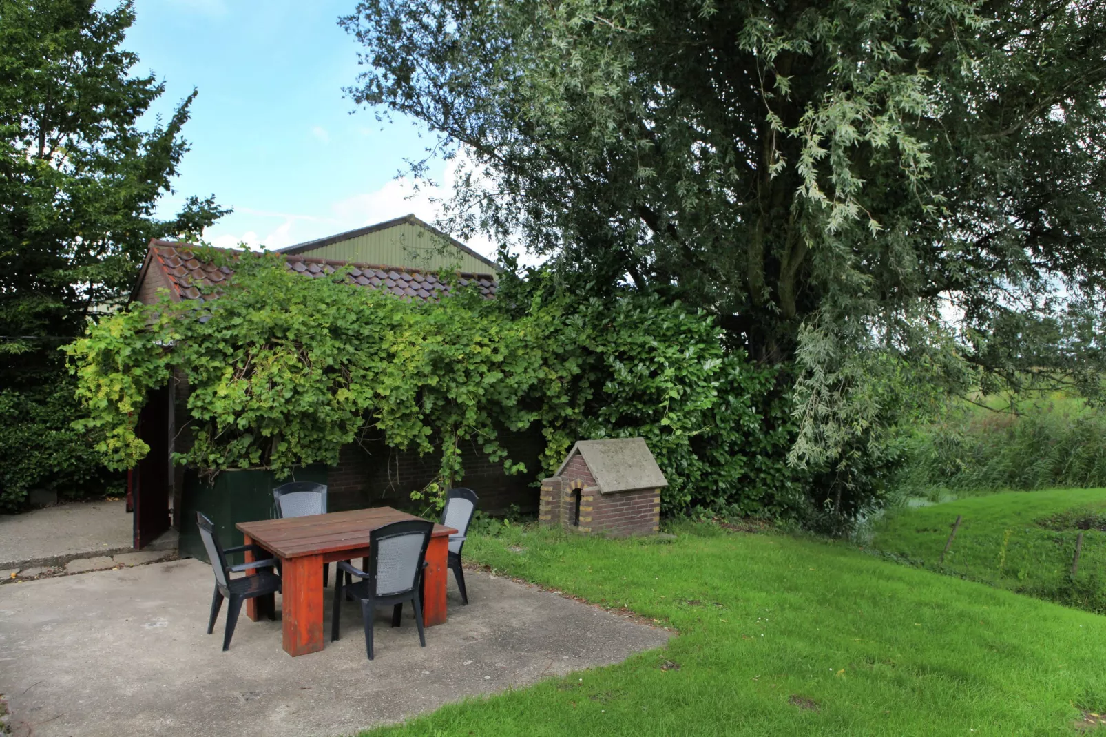 Hoeve Hoogst Tevreden-Terrasbalkon