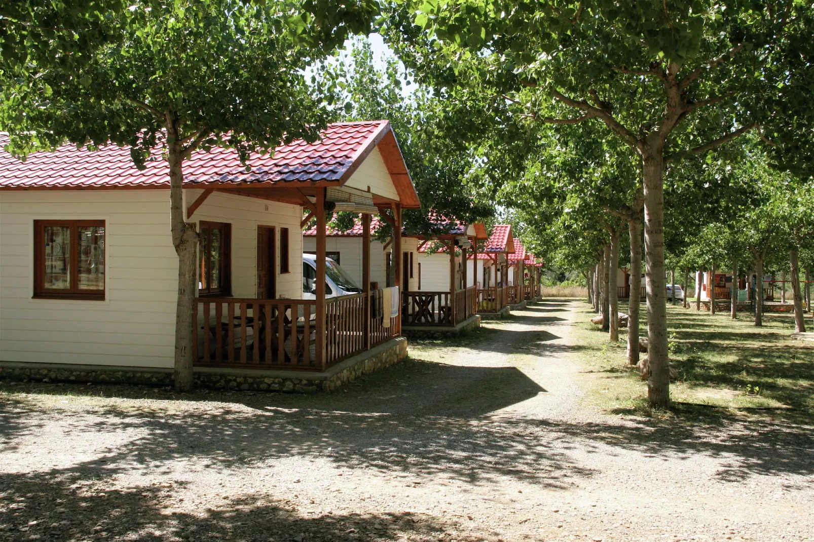 Vakantiepark Isábena 2-Buitenkant zomer