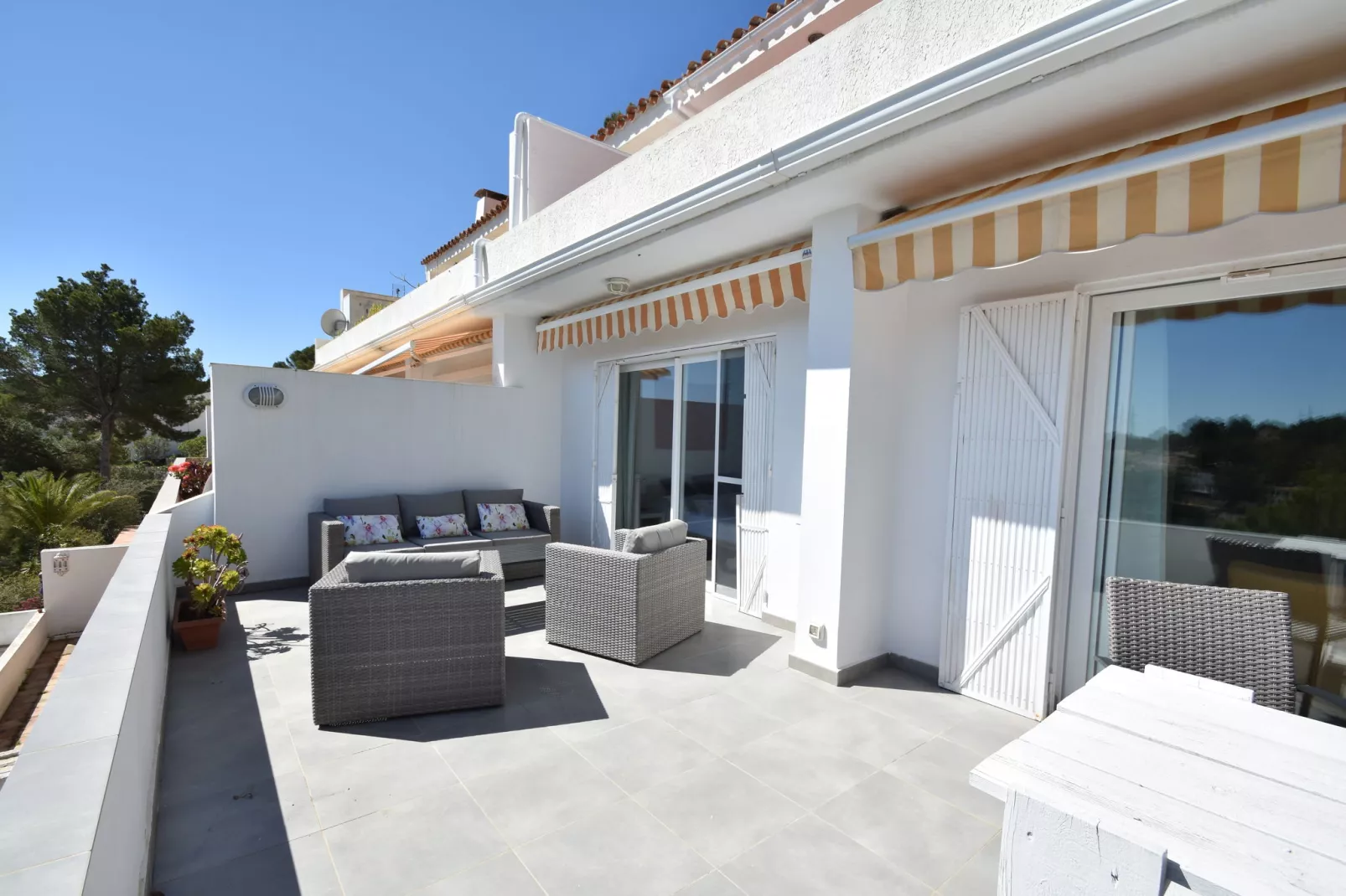 Don Cayo Bungalows-Terrasbalkon