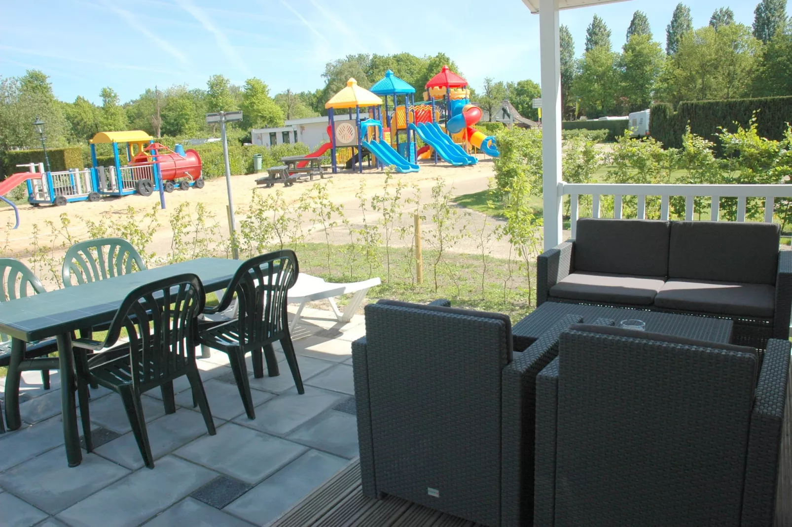 Recreatiepark Duinhoeve 10-Terrasbalkon