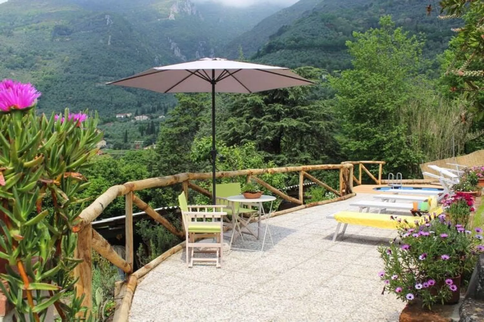 Holiday home Casa Paola Camaiore - Villa Paola-Tuinen zomer