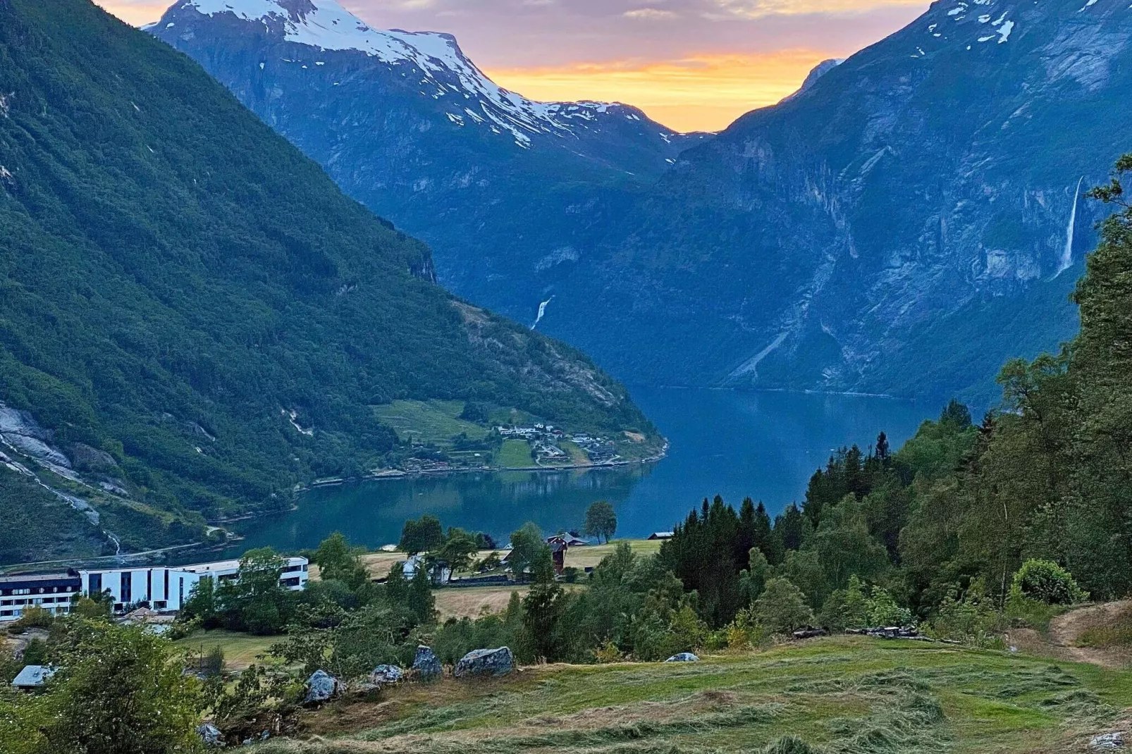 9 persoons vakantie huis in Geiranger-Waterzicht