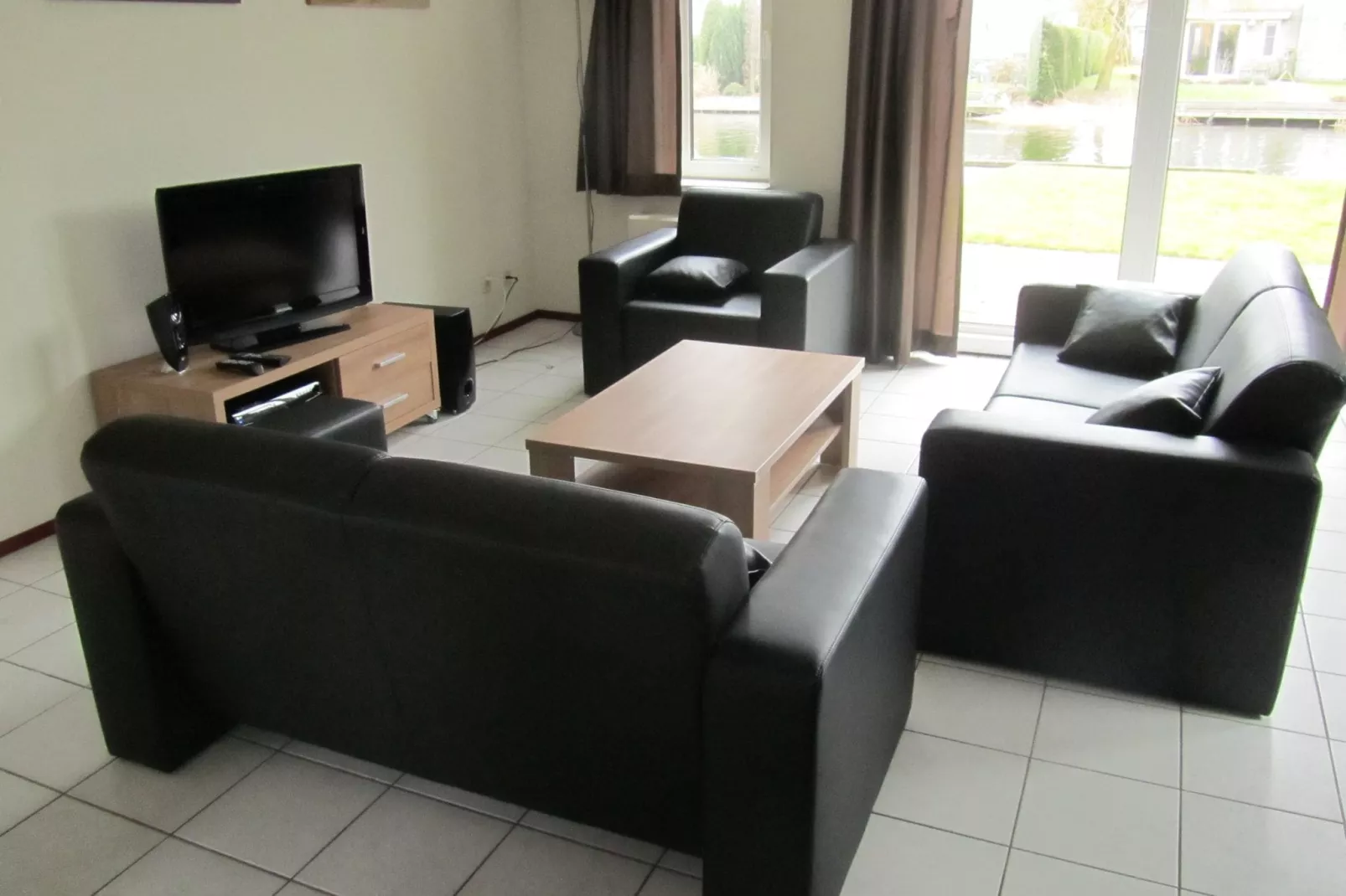 Bungalowpark de Vlietlanden 1-Woonkamer