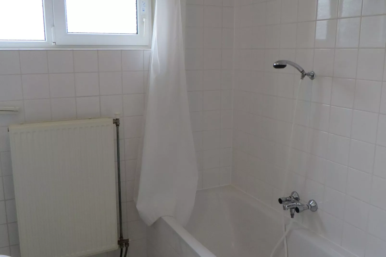 Bungalowpark de Vlietlanden 1-Badkamer