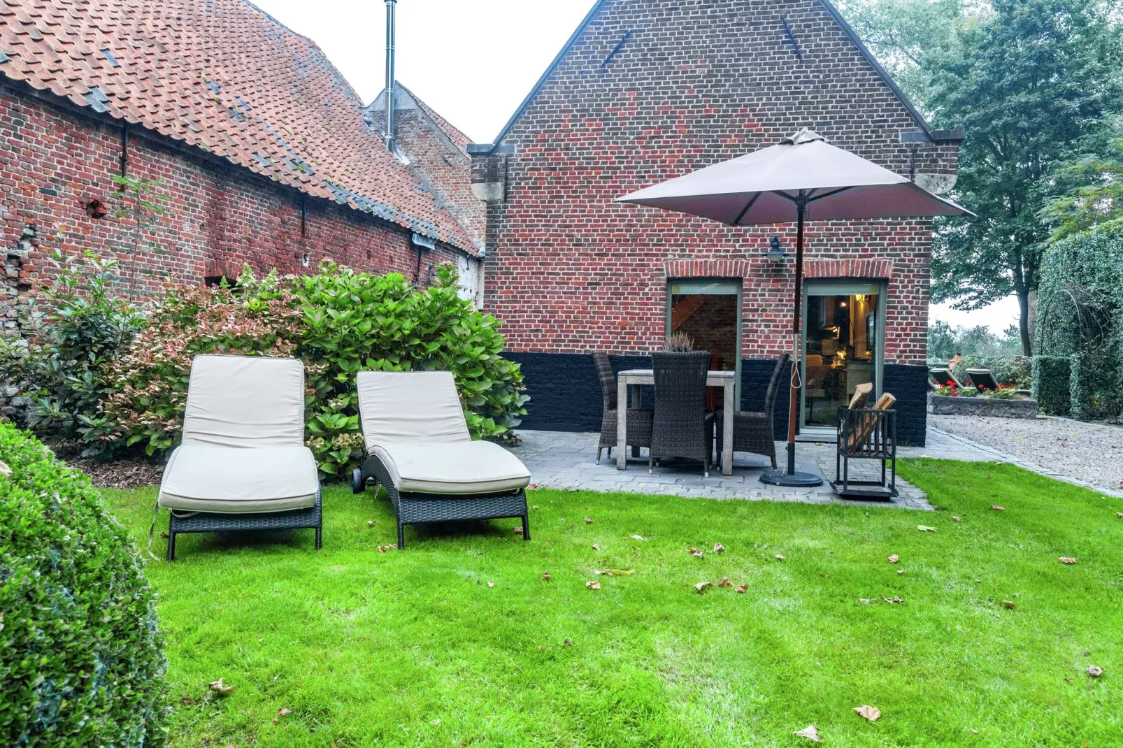 ´t Huisje dichtbij Brugge-Tuinen zomer