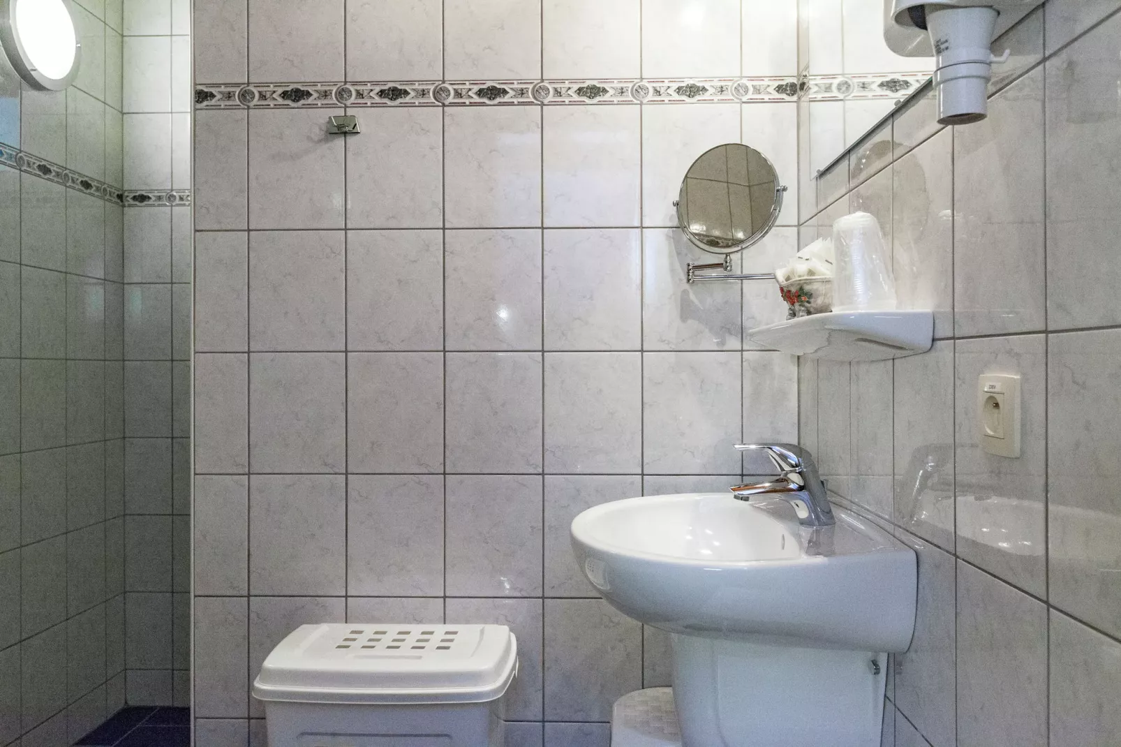 ´t Huisje dichtbij Brugge-Badkamer