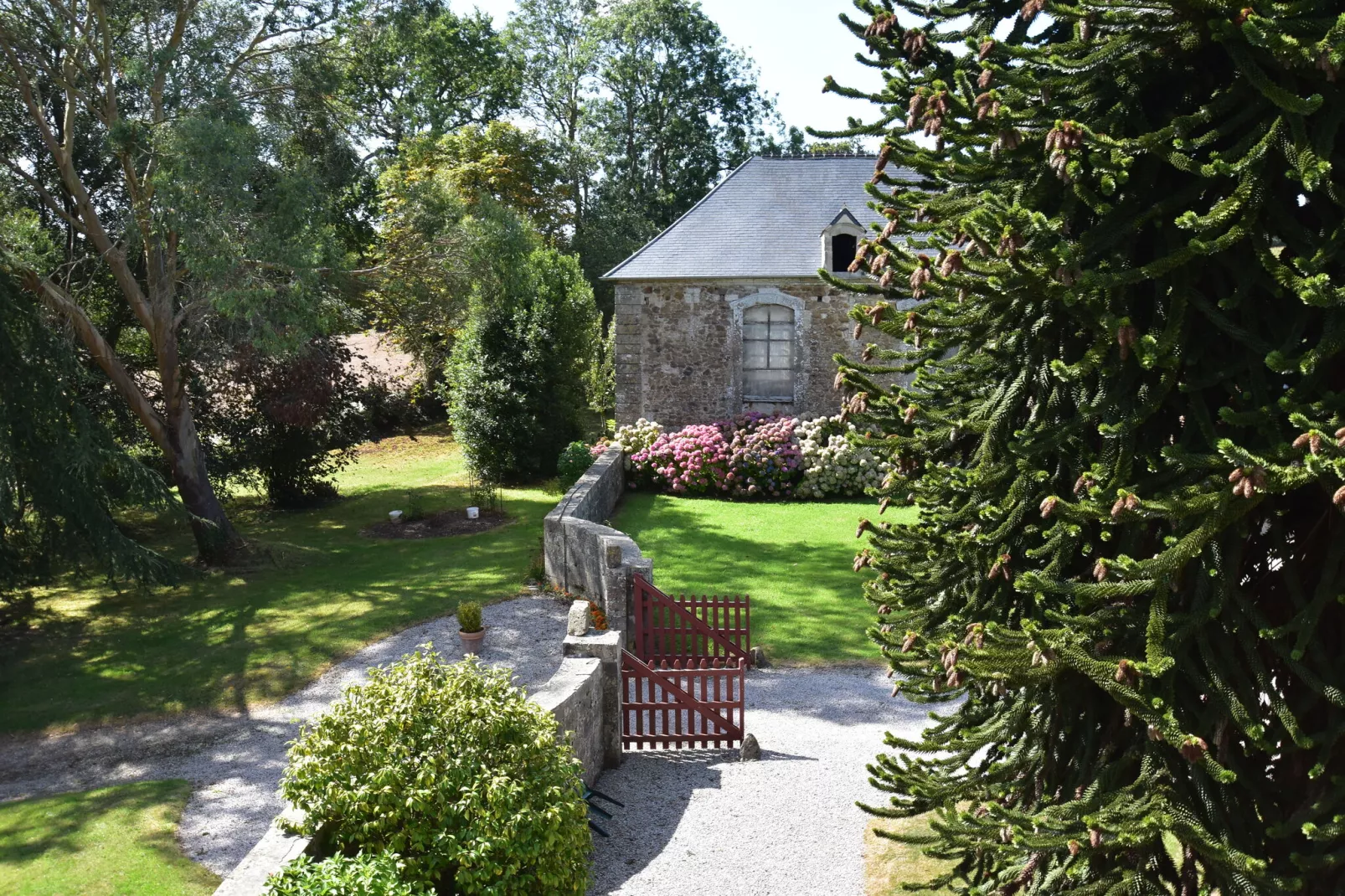 Maison de vacances Valognes-Uitzicht zomer