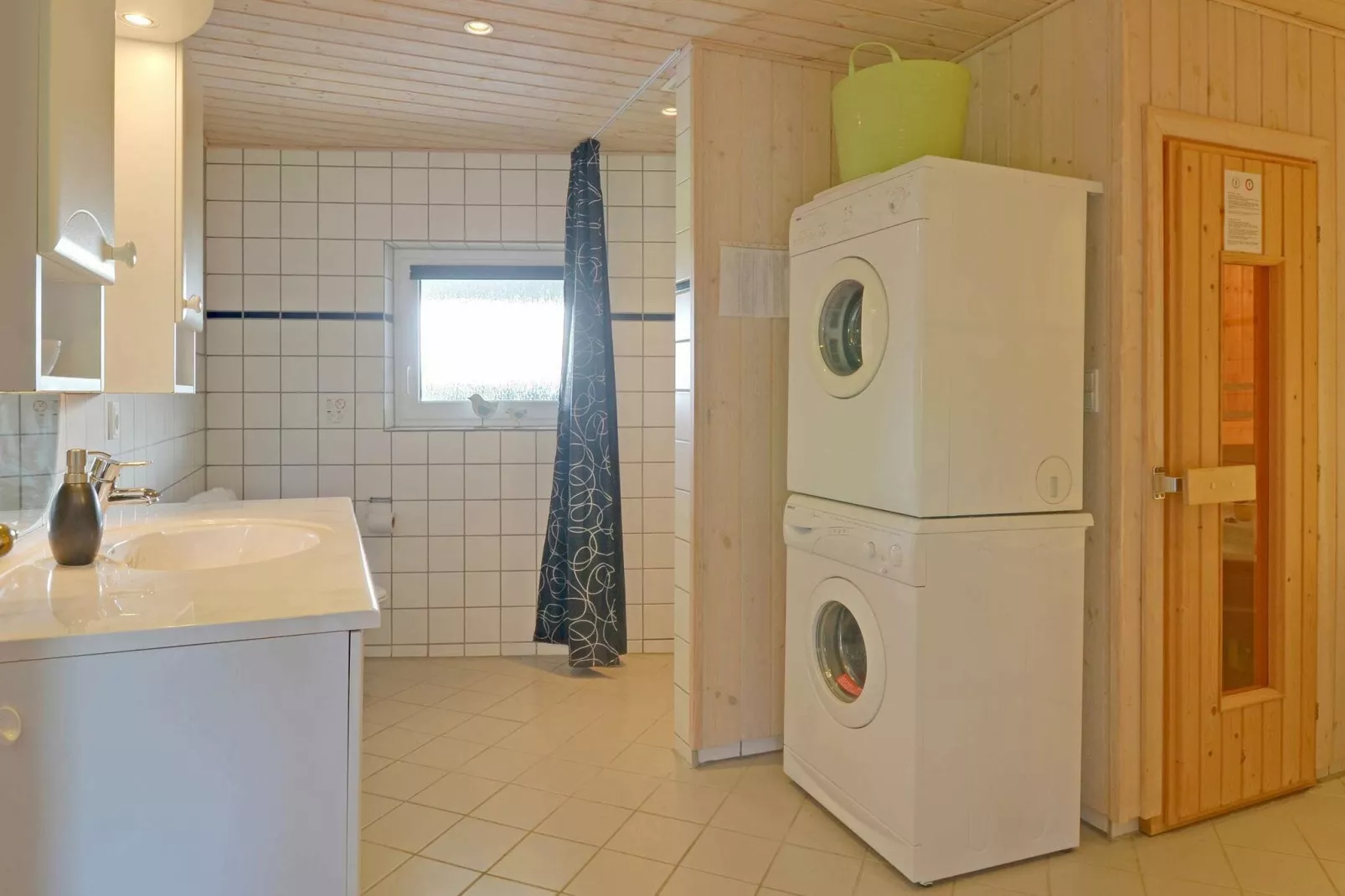 Ruim vakantiehuis in Tarm met sauna en bubbelbad-Spa