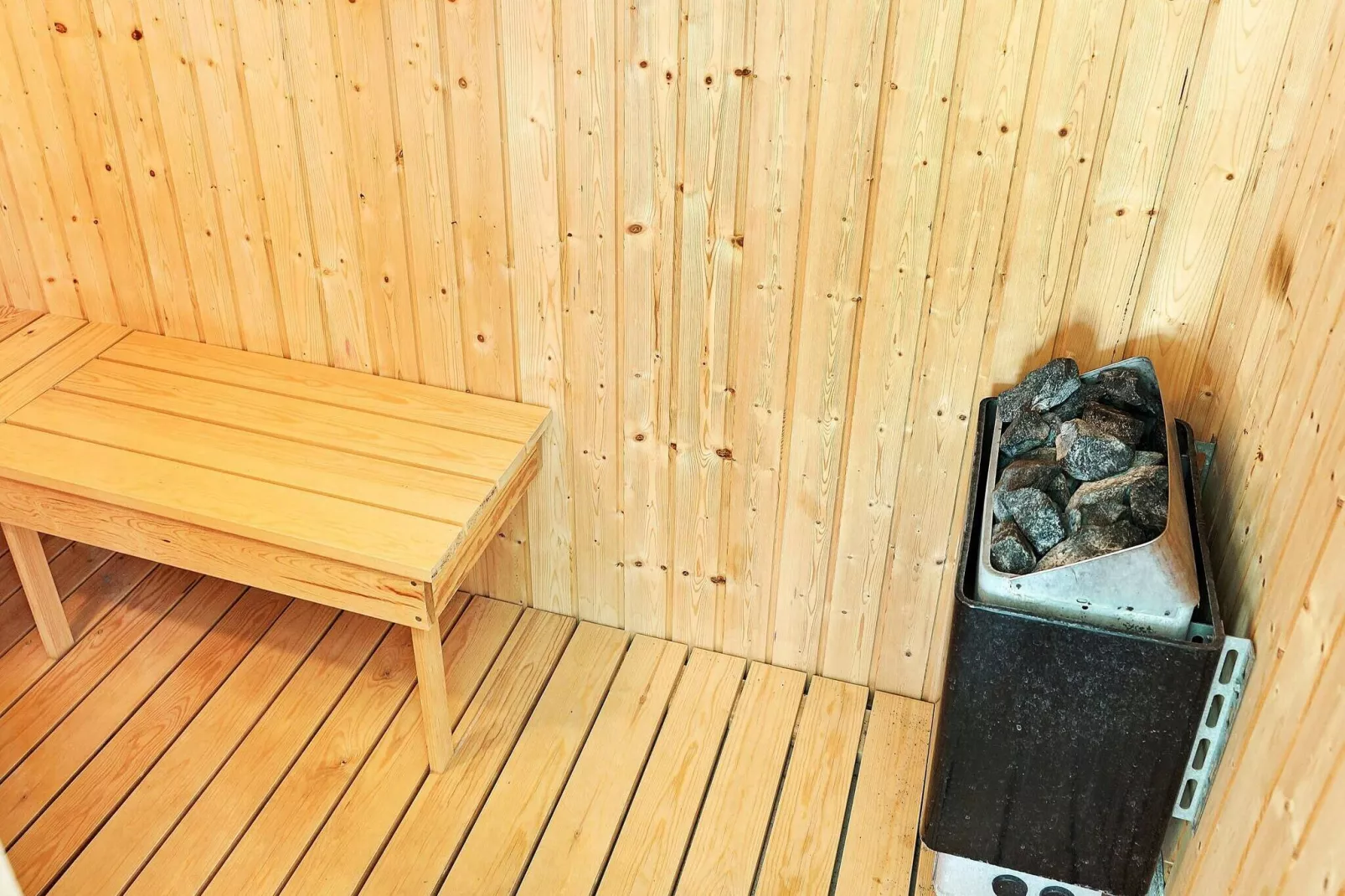 12 persoons vakantie huis in Aakirkeby-Sauna