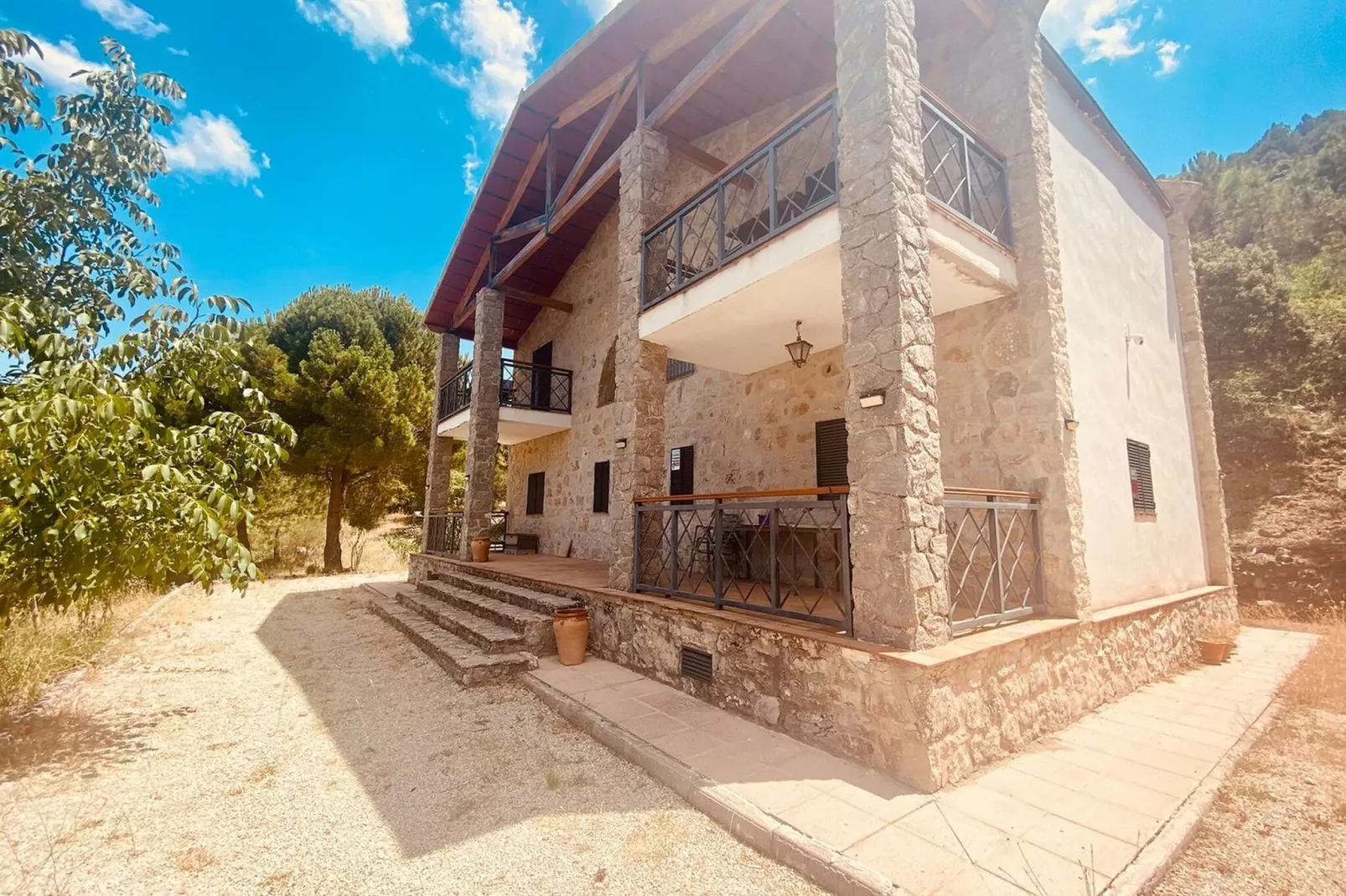 Villa El Refugio-Buitenkant zomer