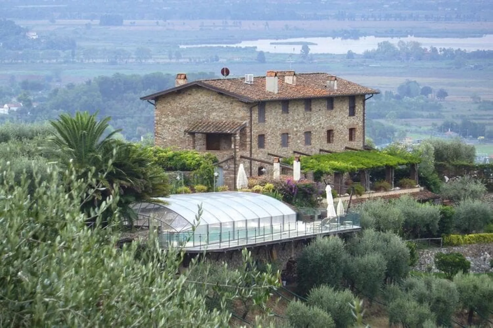 Villa La Pianella  Massarosa-Buitenkant zomer