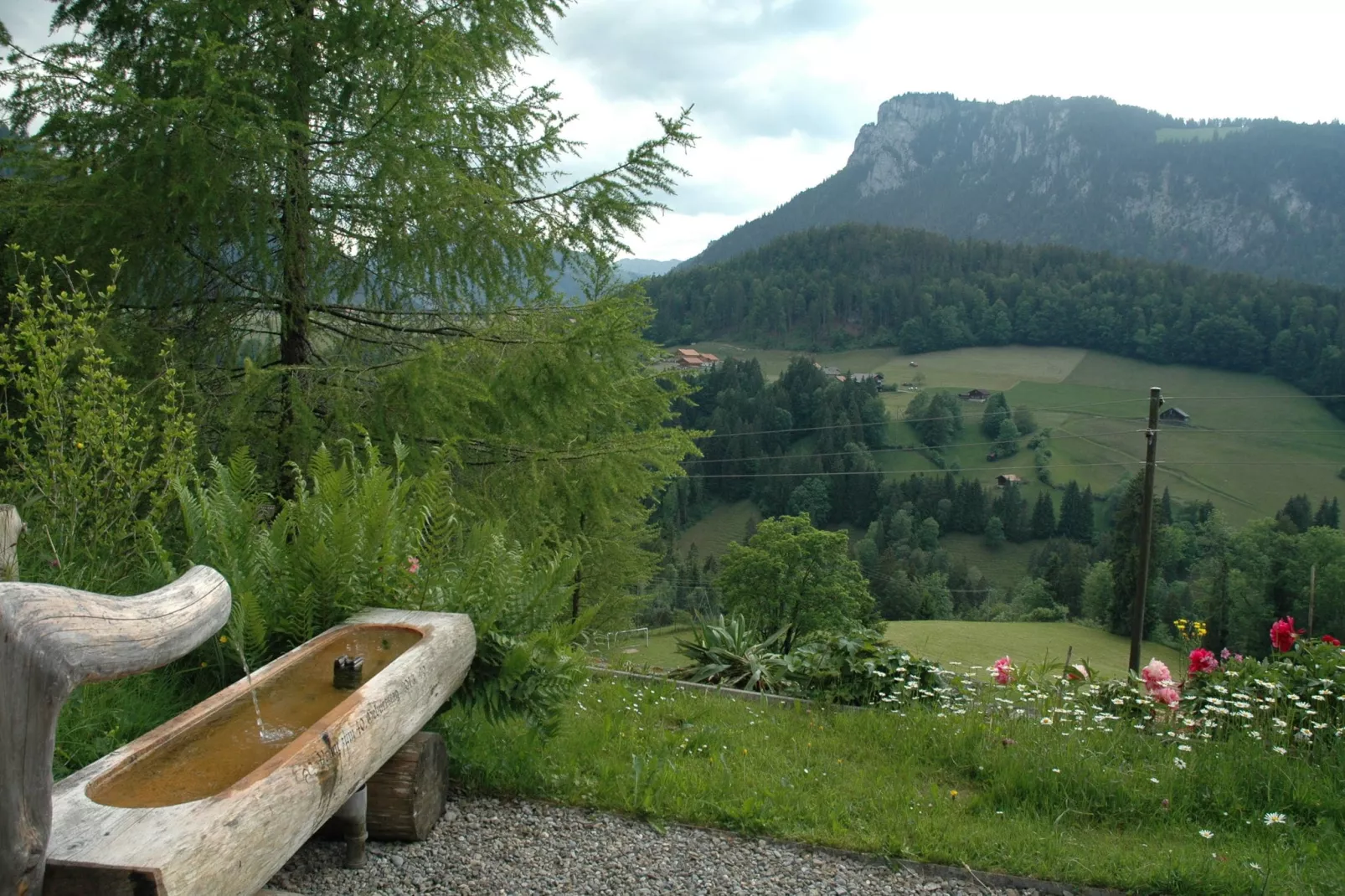 Chalet Chützli-Uitzicht zomer