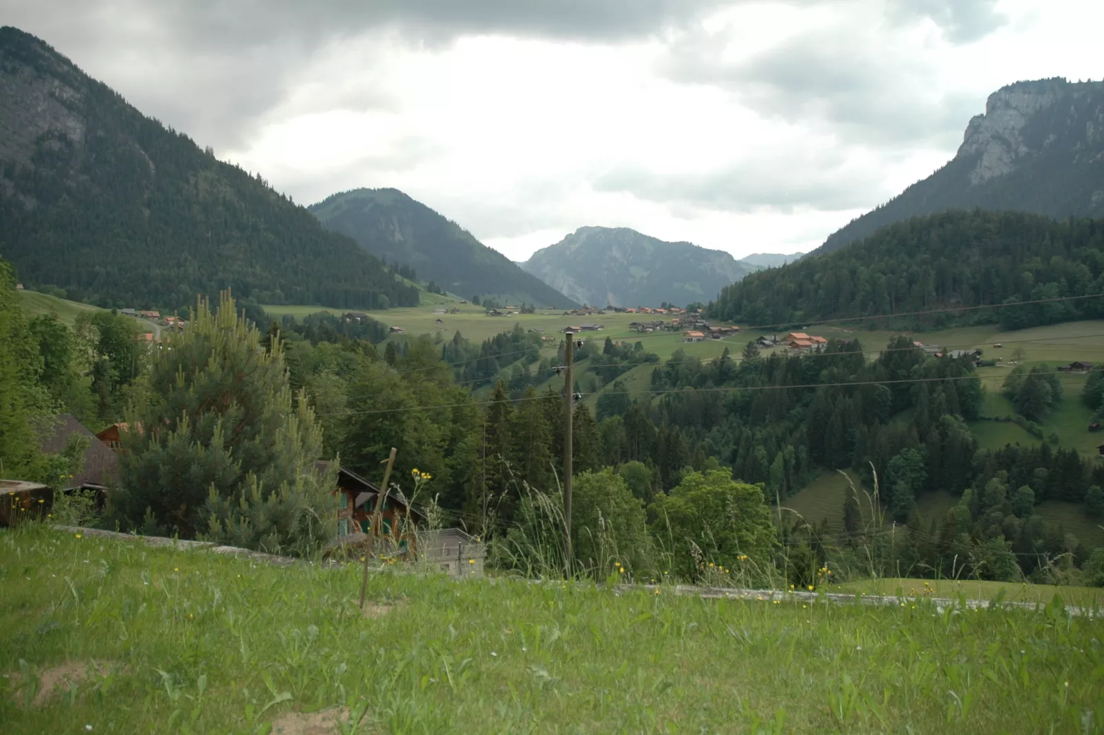 Chalet Chützli-Uitzicht zomer