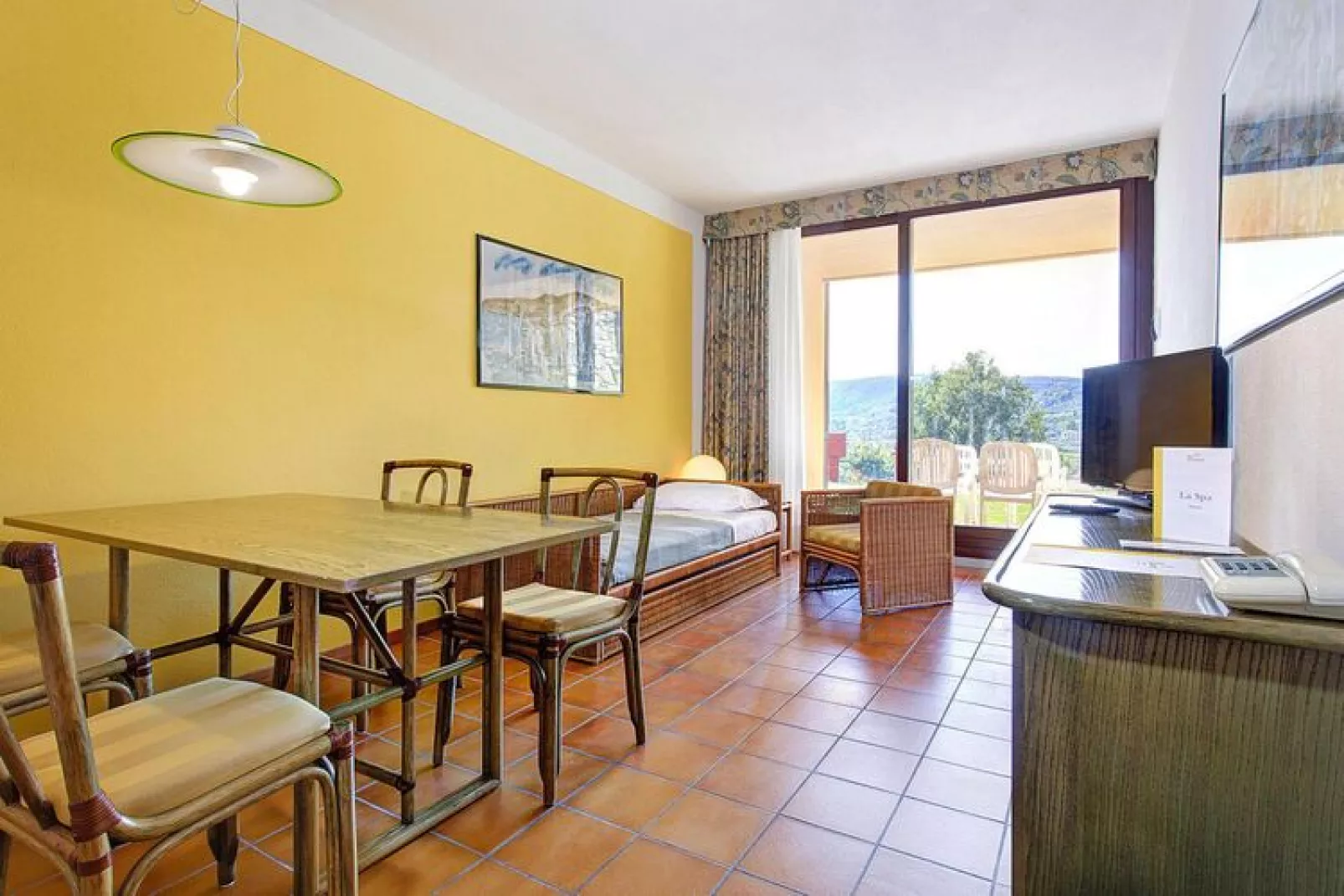 Apartments Poiano, Garda-trilo lake view-Woonkamer