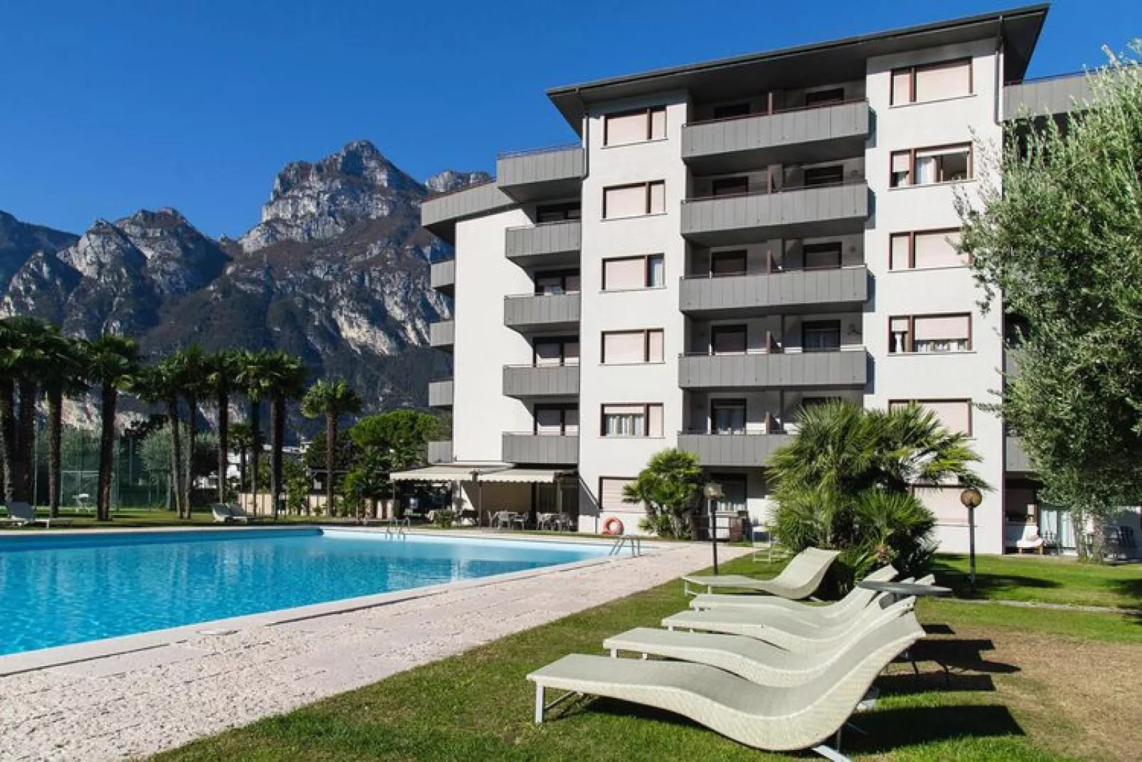 Residence Monica, Riva del Garda-AP2 COM-Zwembad