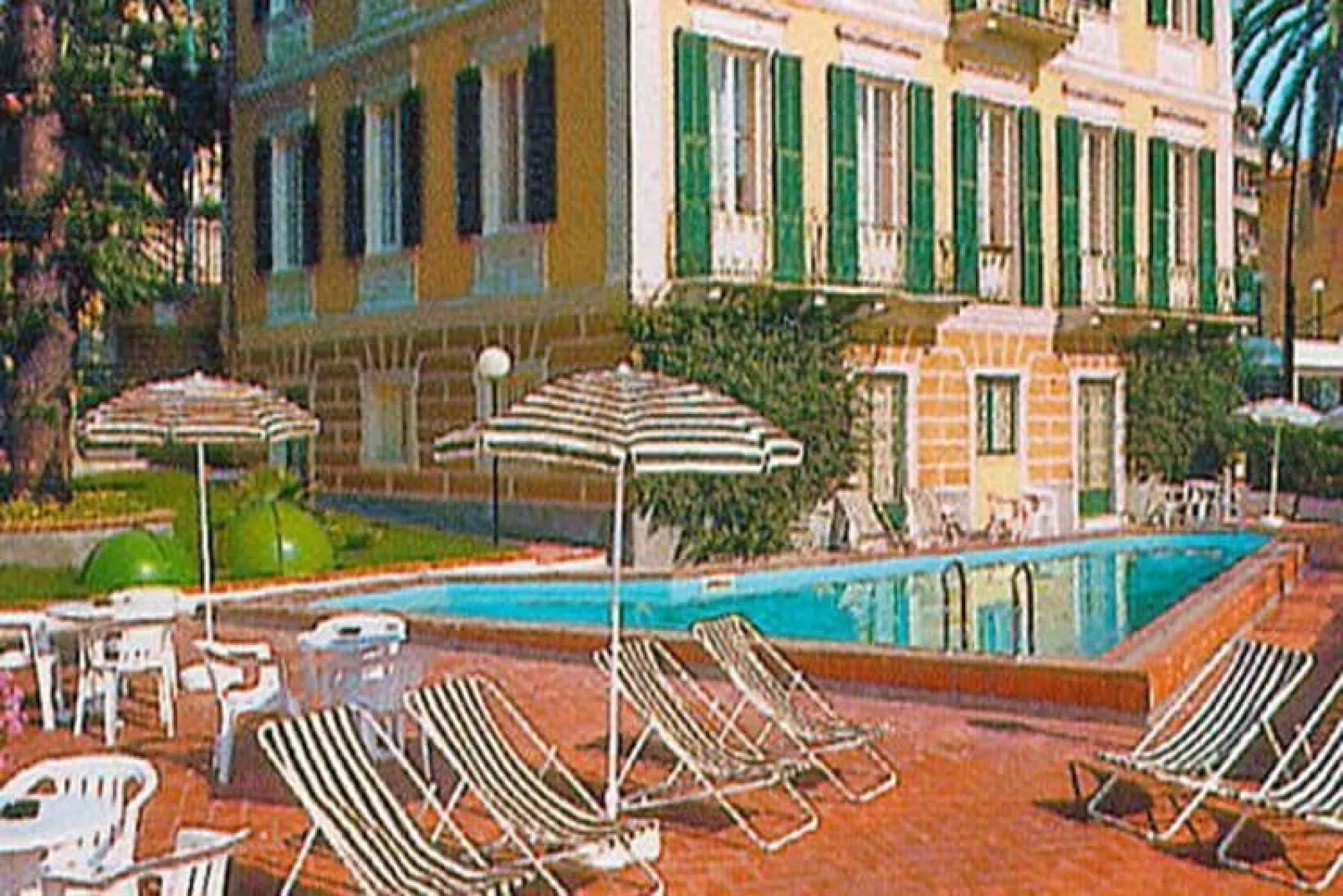 Residence Miramare Imperia - M4S / M4U / BX4-Zwembad