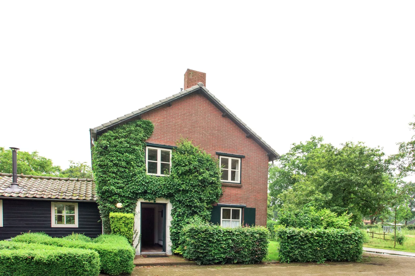 Landhoeve buitenman-Buitenkant zomer