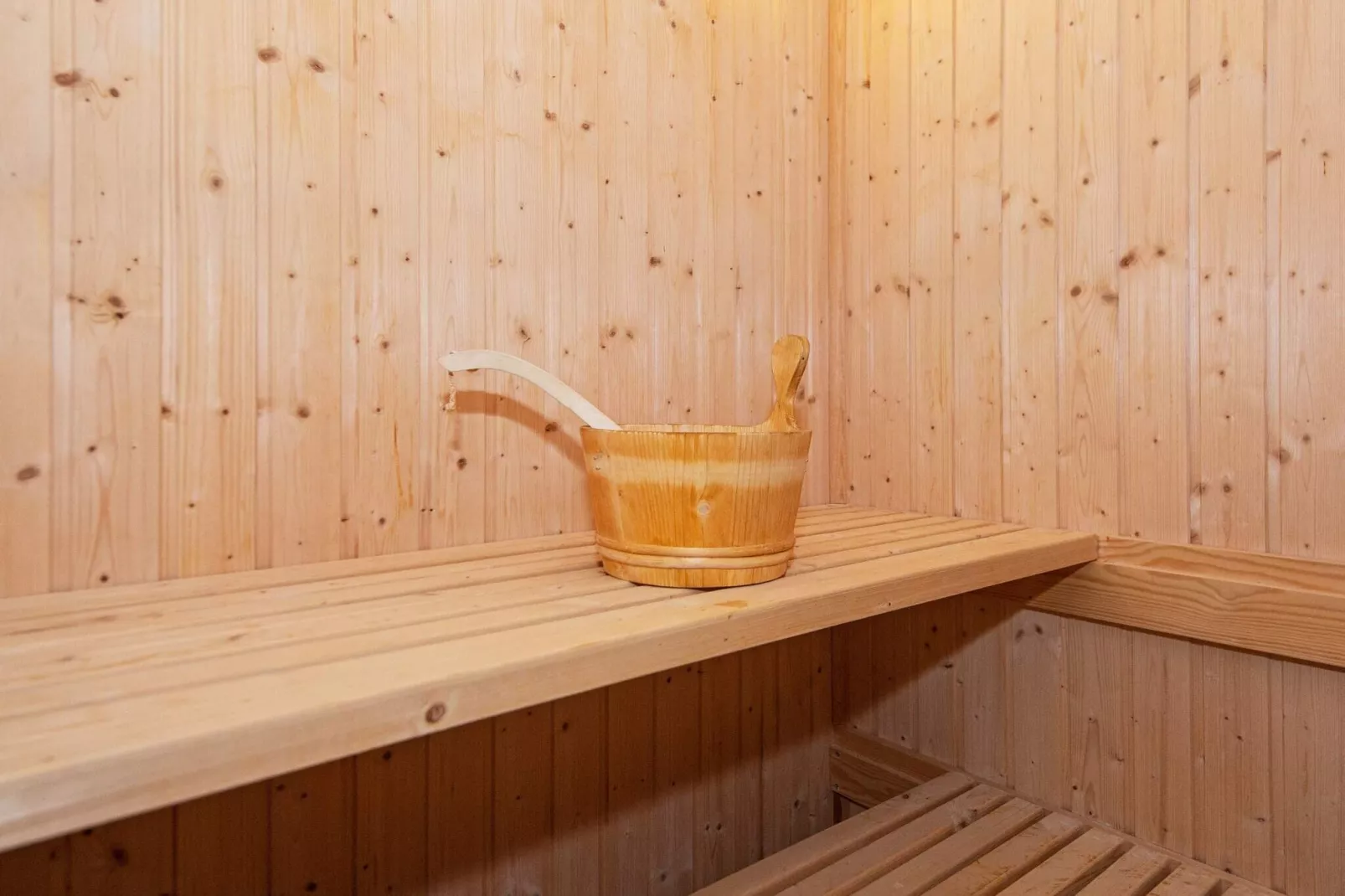 11 persoons vakantie huis in Knebel-Sauna