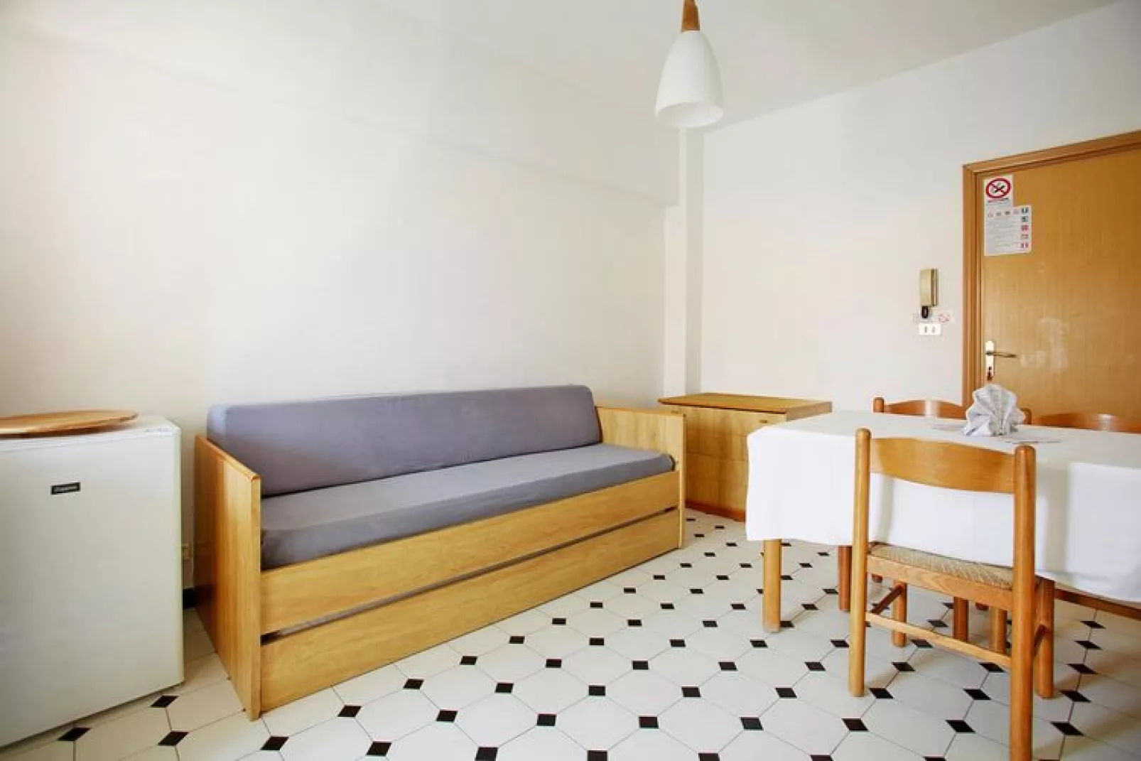 Appartement in Pietra Ligure-Slaapkamer