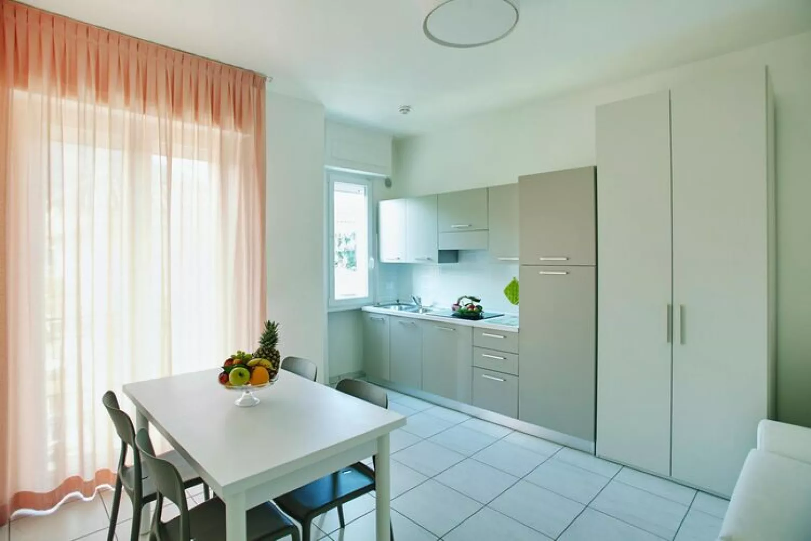 Residence Miriam Pietra Ligure - B4 SUP/B4SU renoviert in 2014-Keuken