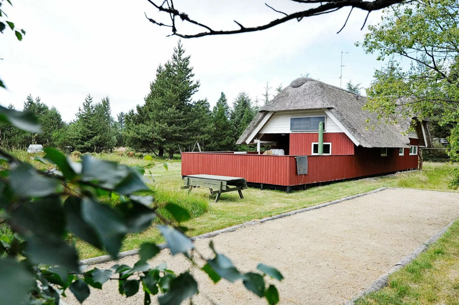 Prachtig vakantiehuis in Blåvand met schommel-Uitzicht