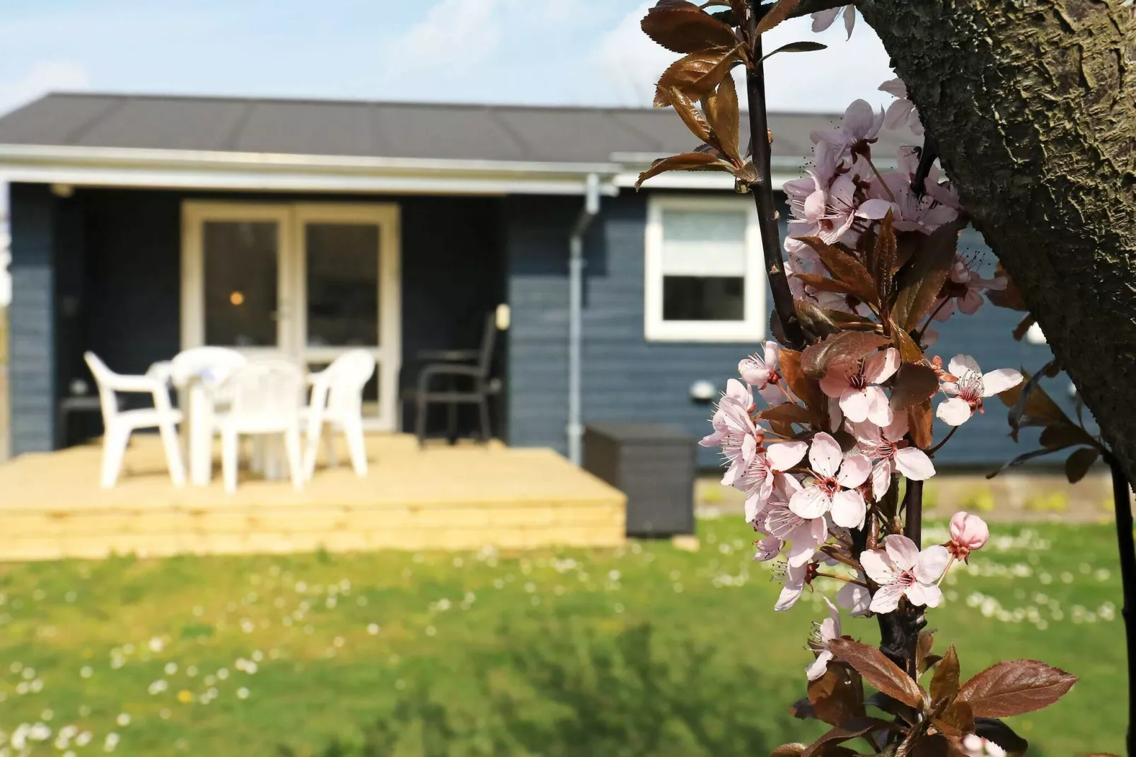 Prachtig vakantiehuis in Strandby met een tuin-Uitzicht