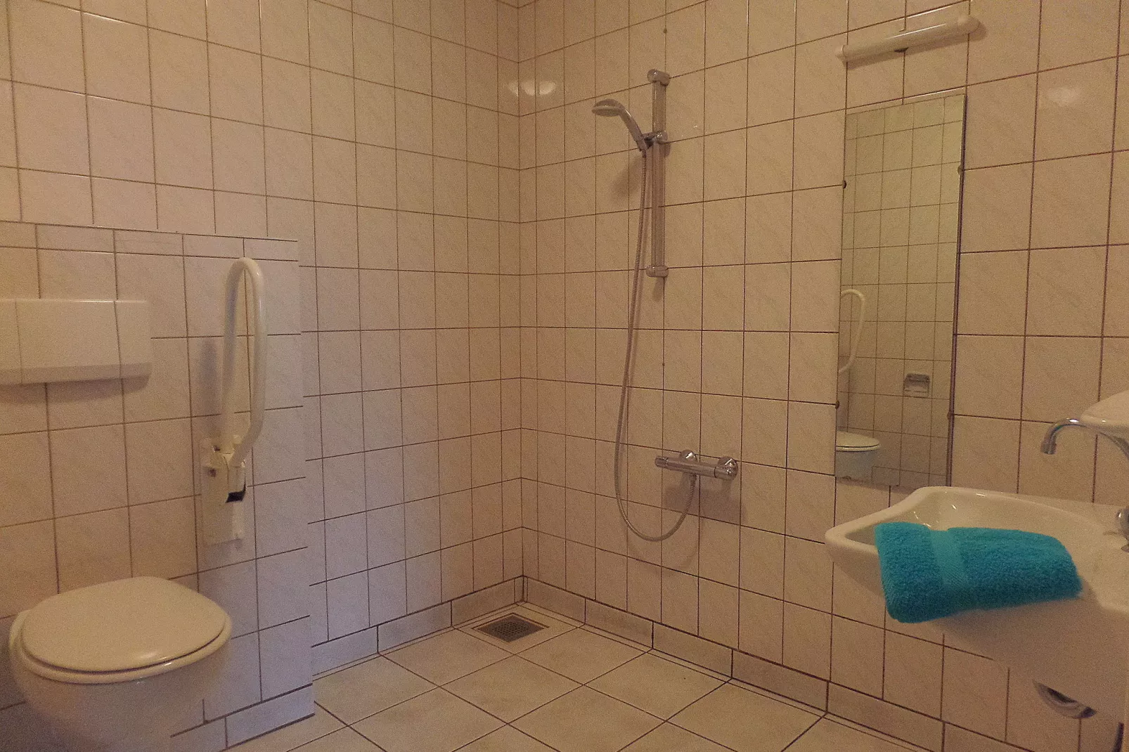 Recreatiepark Klaverweide 2-Badkamer