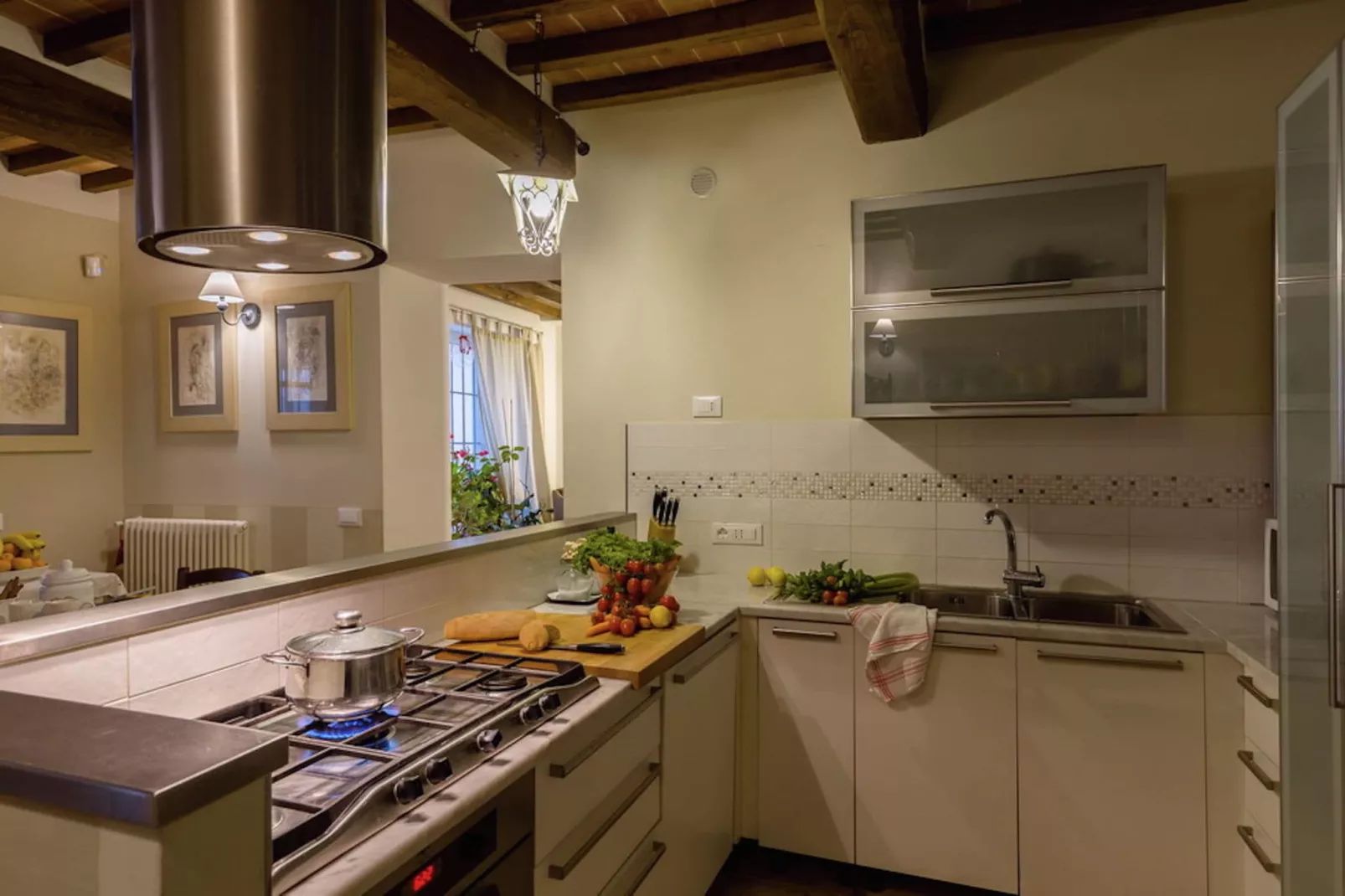 Typisch Toscaanse boerderij in Cortona met privézwembad-Keuken