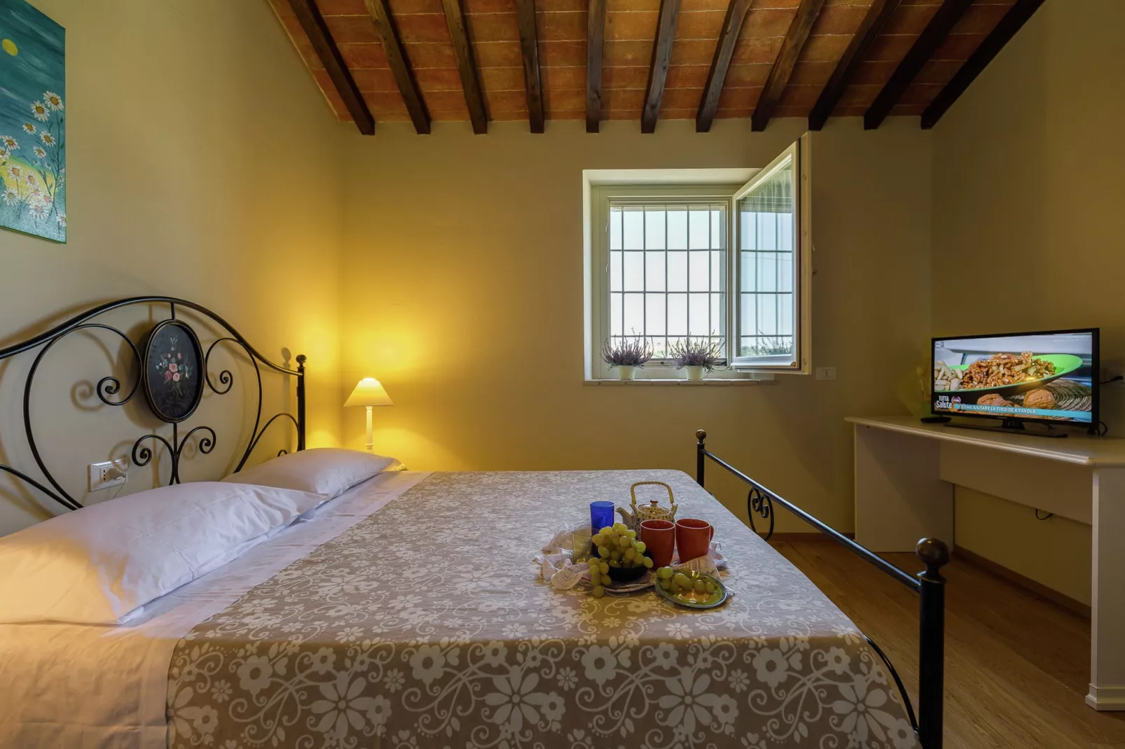 Typisch Toscaanse boerderij in Cortona met privézwembad-Slaapkamer