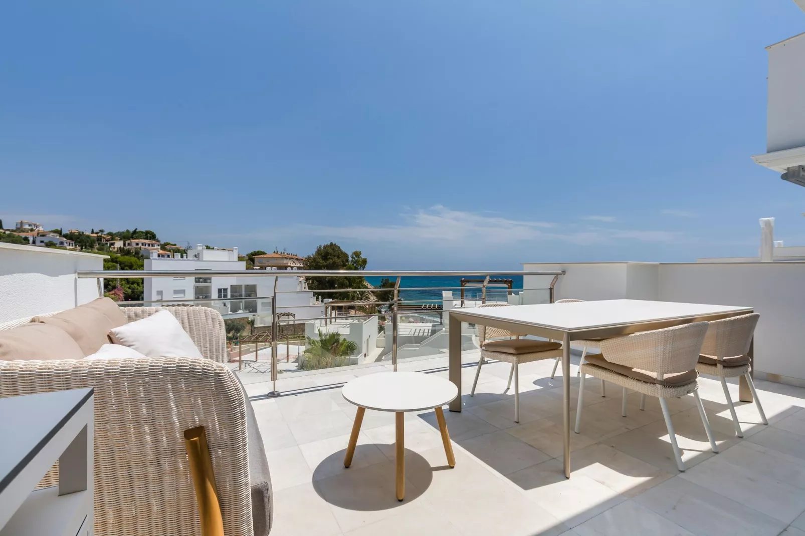 Fraai appartement met terras, aan de Costa Blanca-Terrasbalkon