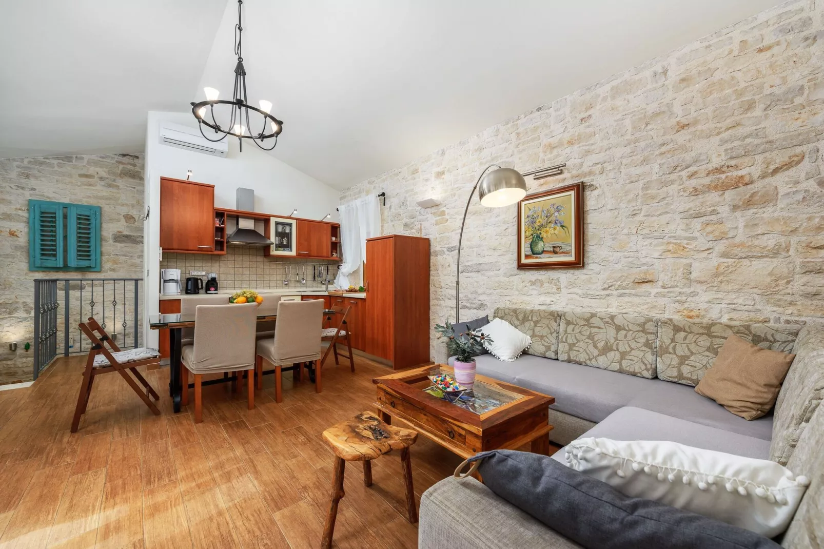 Holiday Home Antignana-Woonkamer