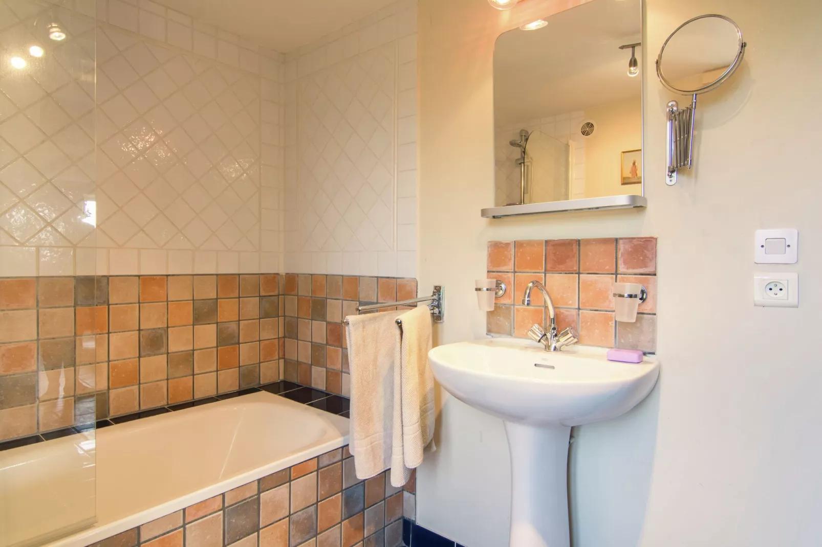 Maison de vacances Anglars Nozac Graulière-Badkamer