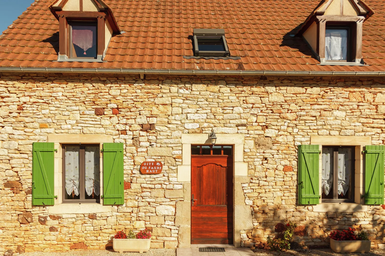 Maison de vacances Lavercantiere-Buitenkant zomer